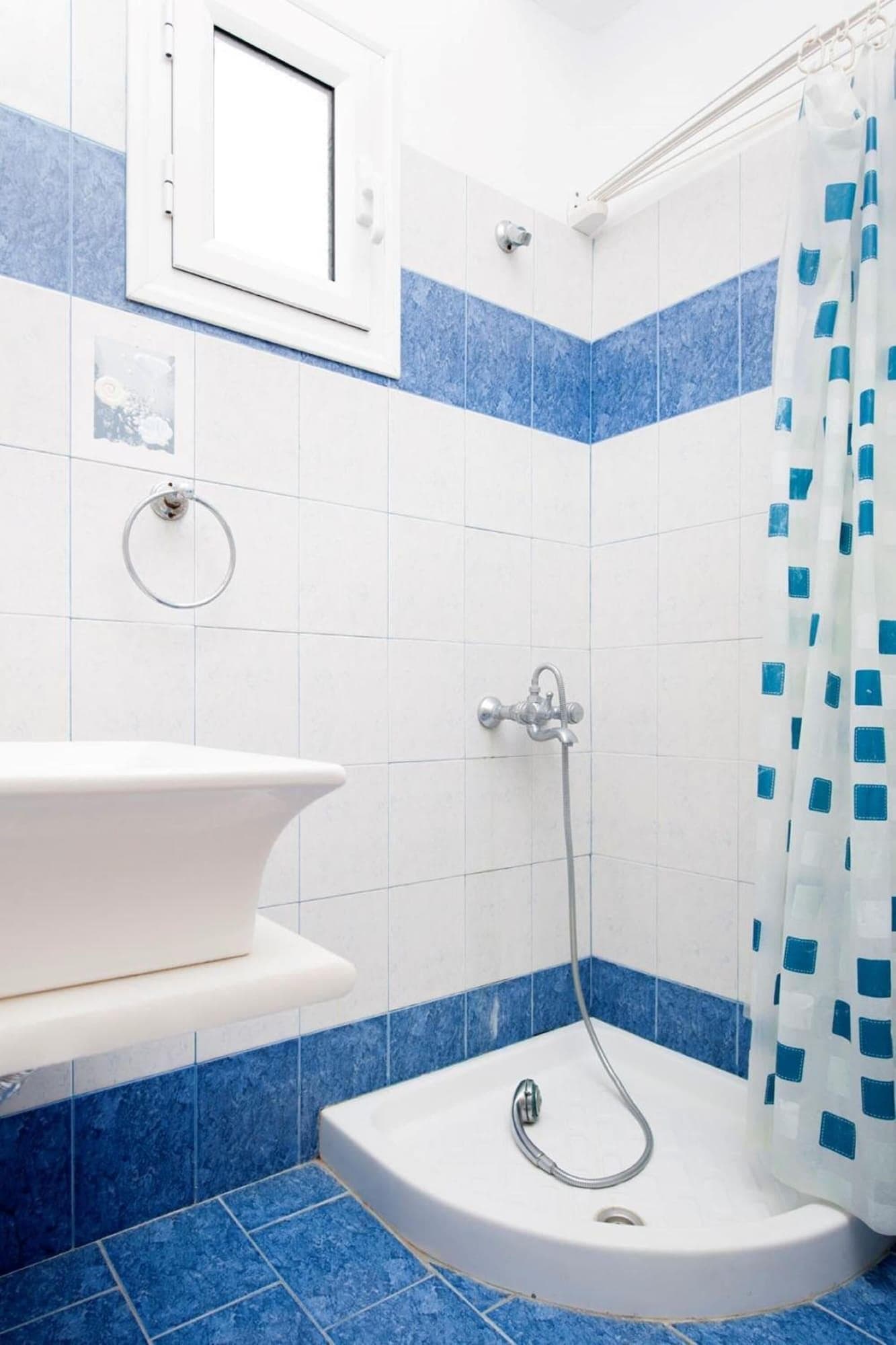 Dimitris Rooms, Room