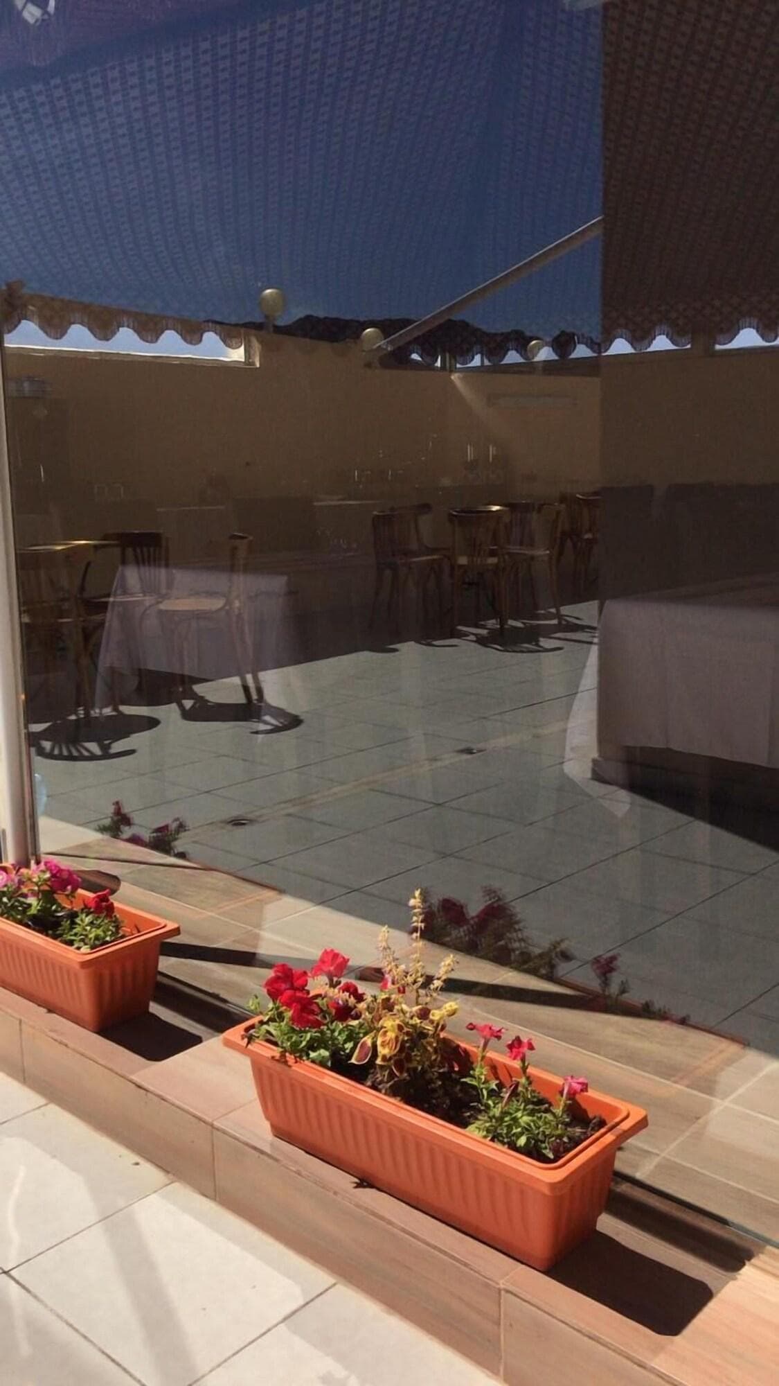 Waad Al Ula Hotel, Restaurant