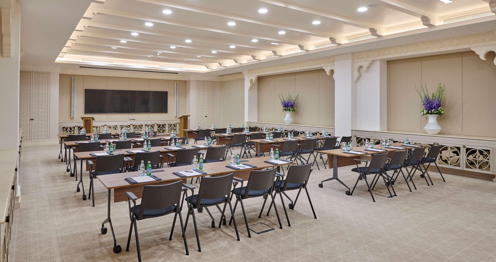 Hilton Salwa Beach Resort & Villas, General view