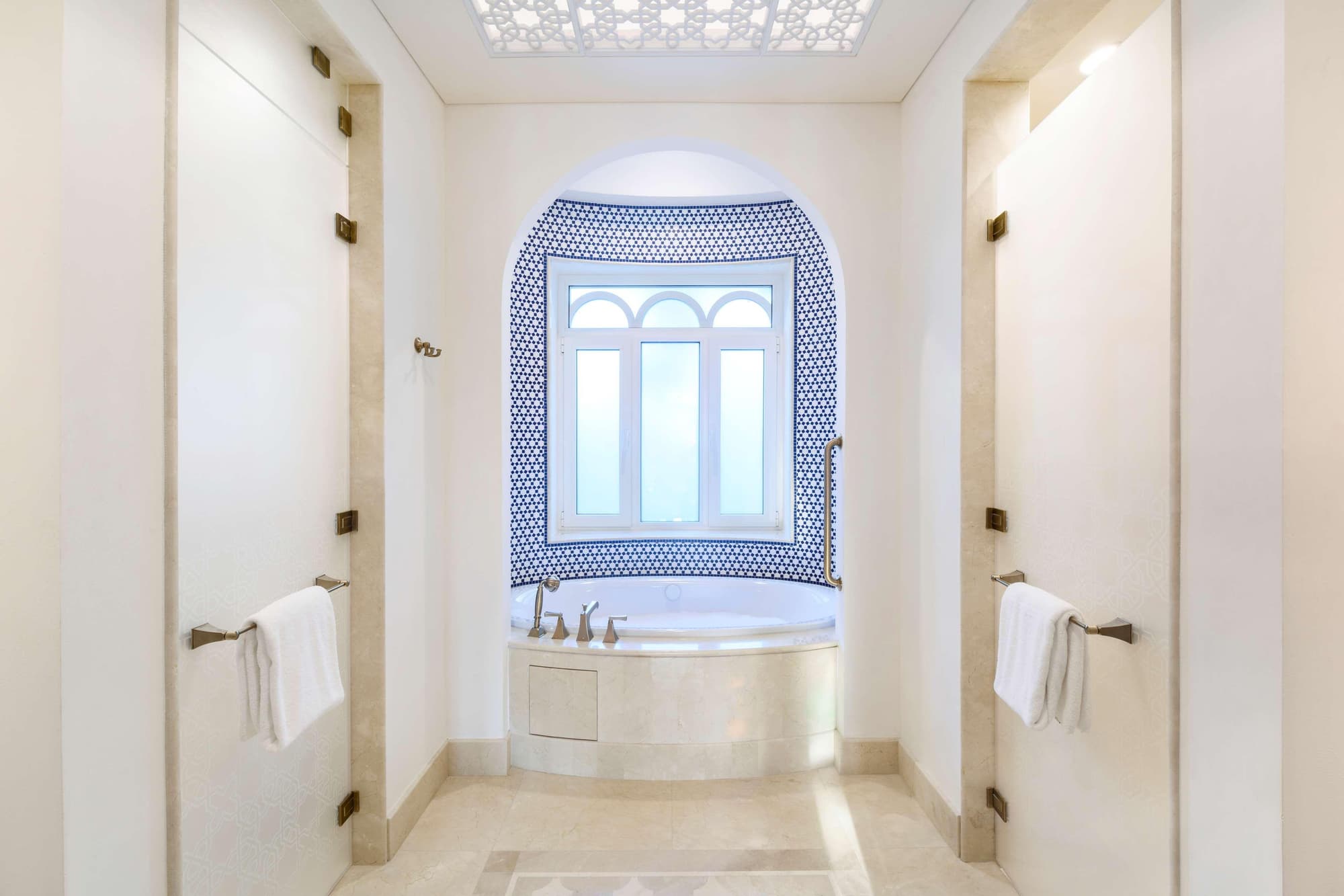 Hilton Salwa Beach Resort & Villas, Room