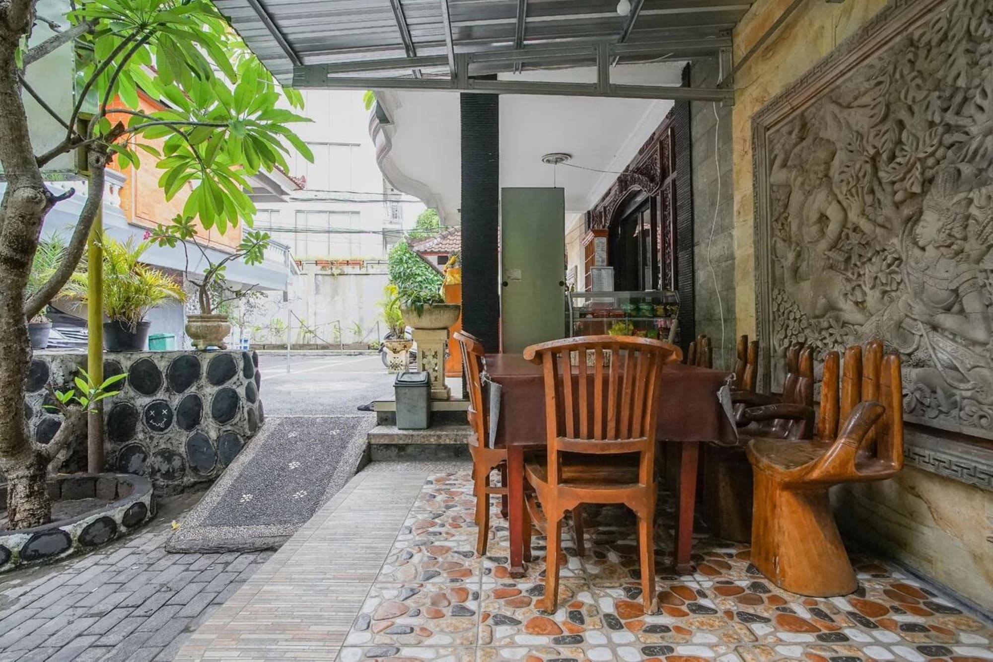 Mahendra Beach Inn by ZUZU, General view