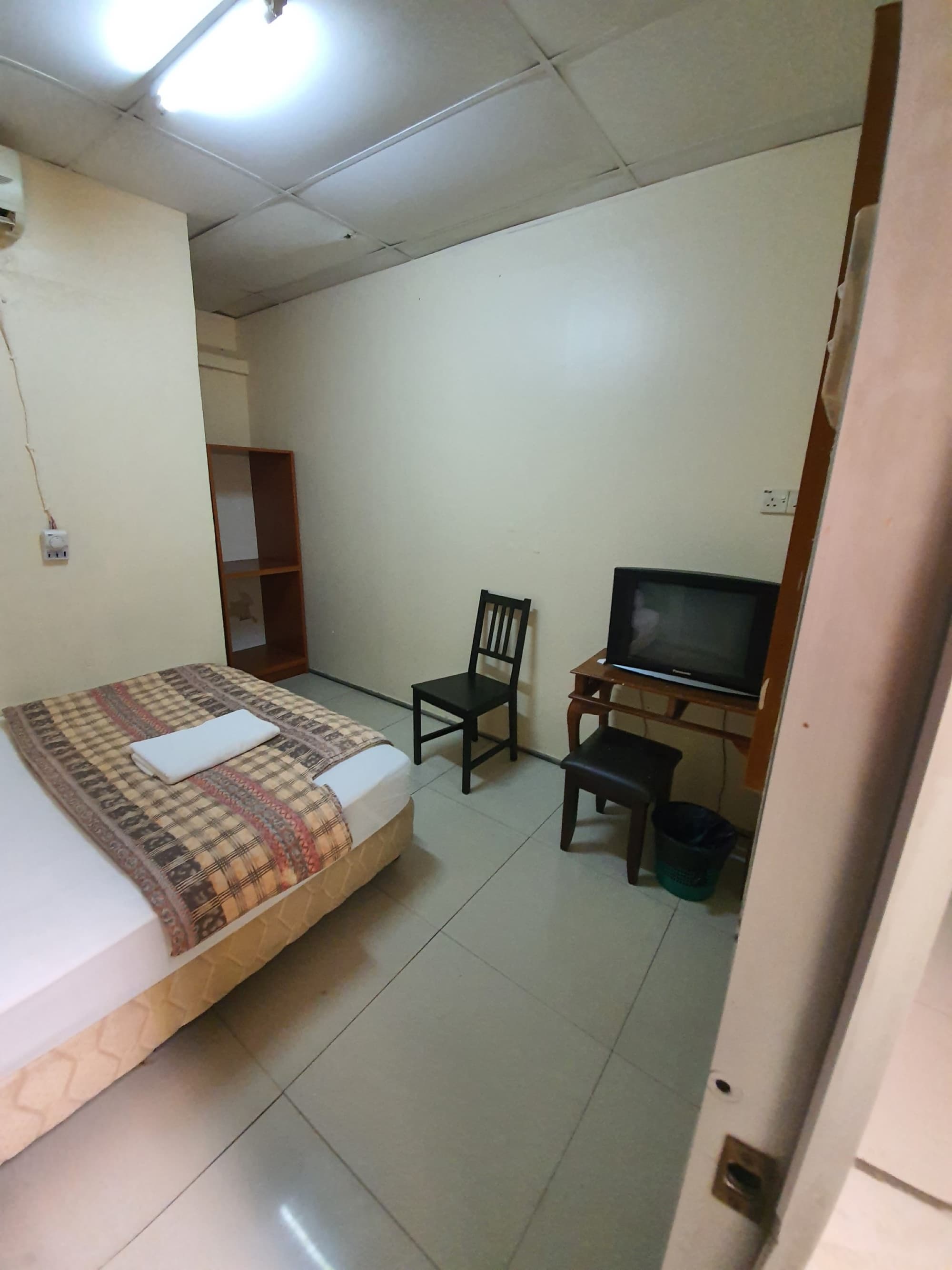 SPOT ON 90137 Casavilla Hotel Pudu, Room