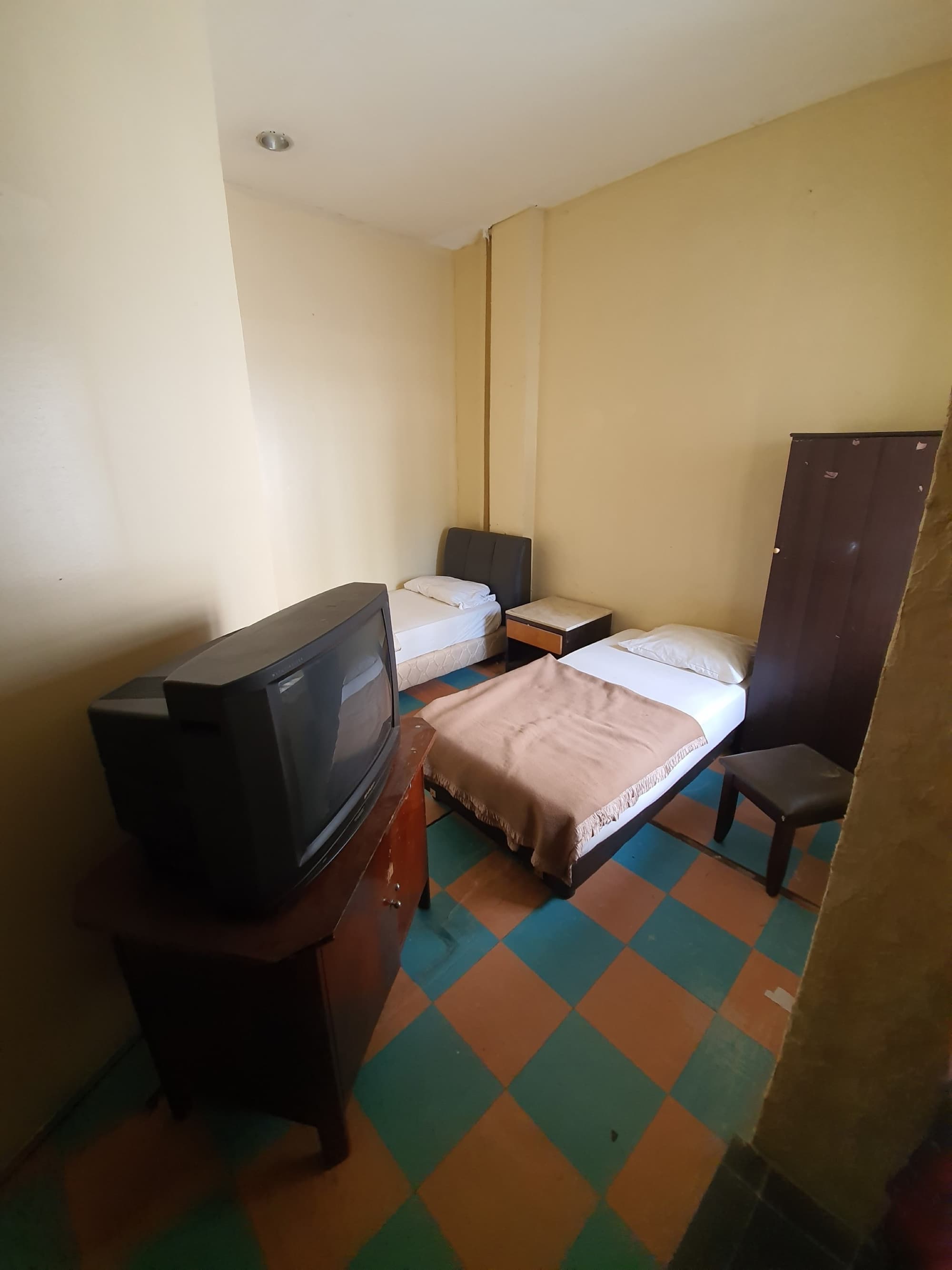 SPOT ON 90137 Casavilla Hotel Pudu, Room