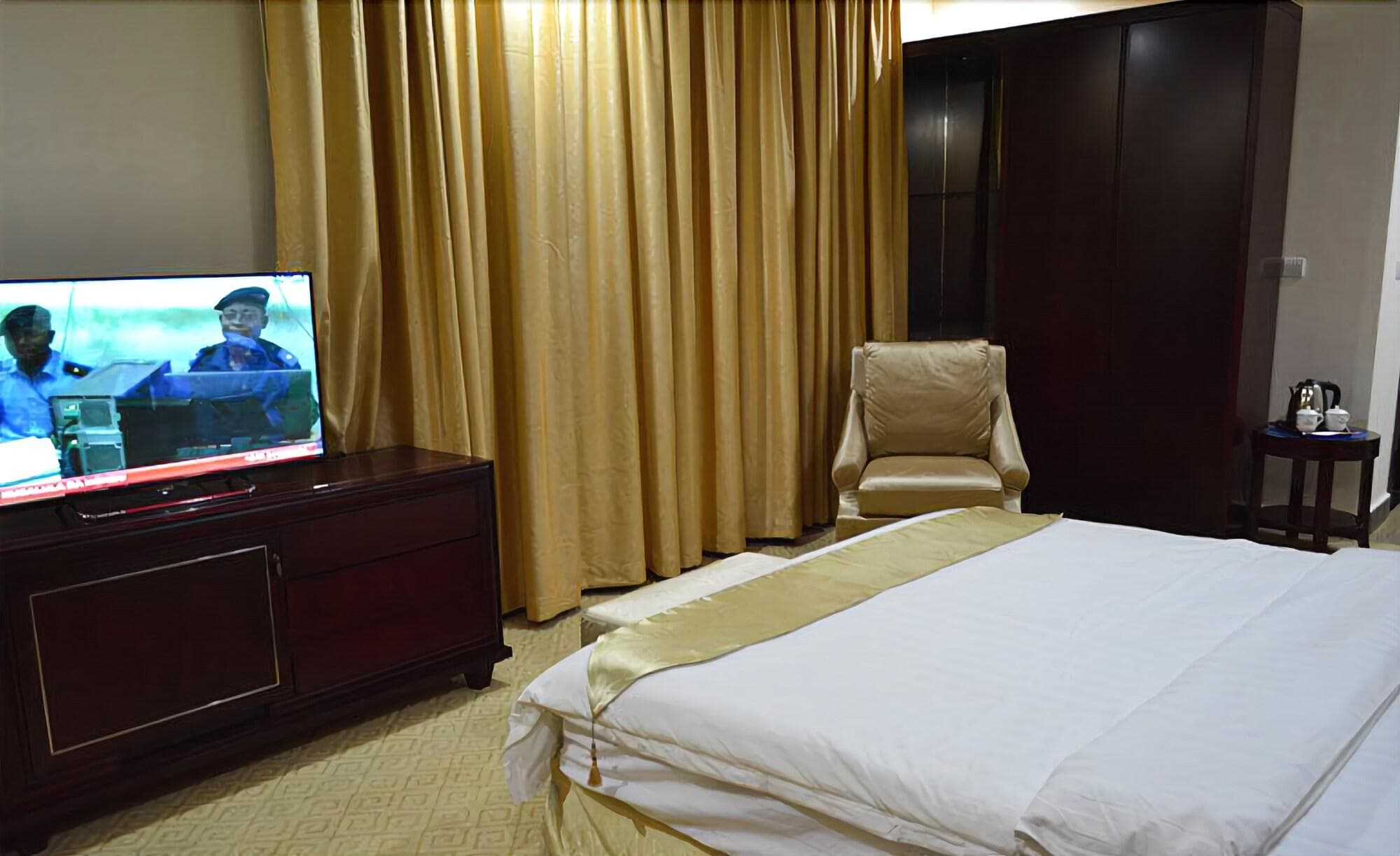 Hotel Gloria Inn, Room