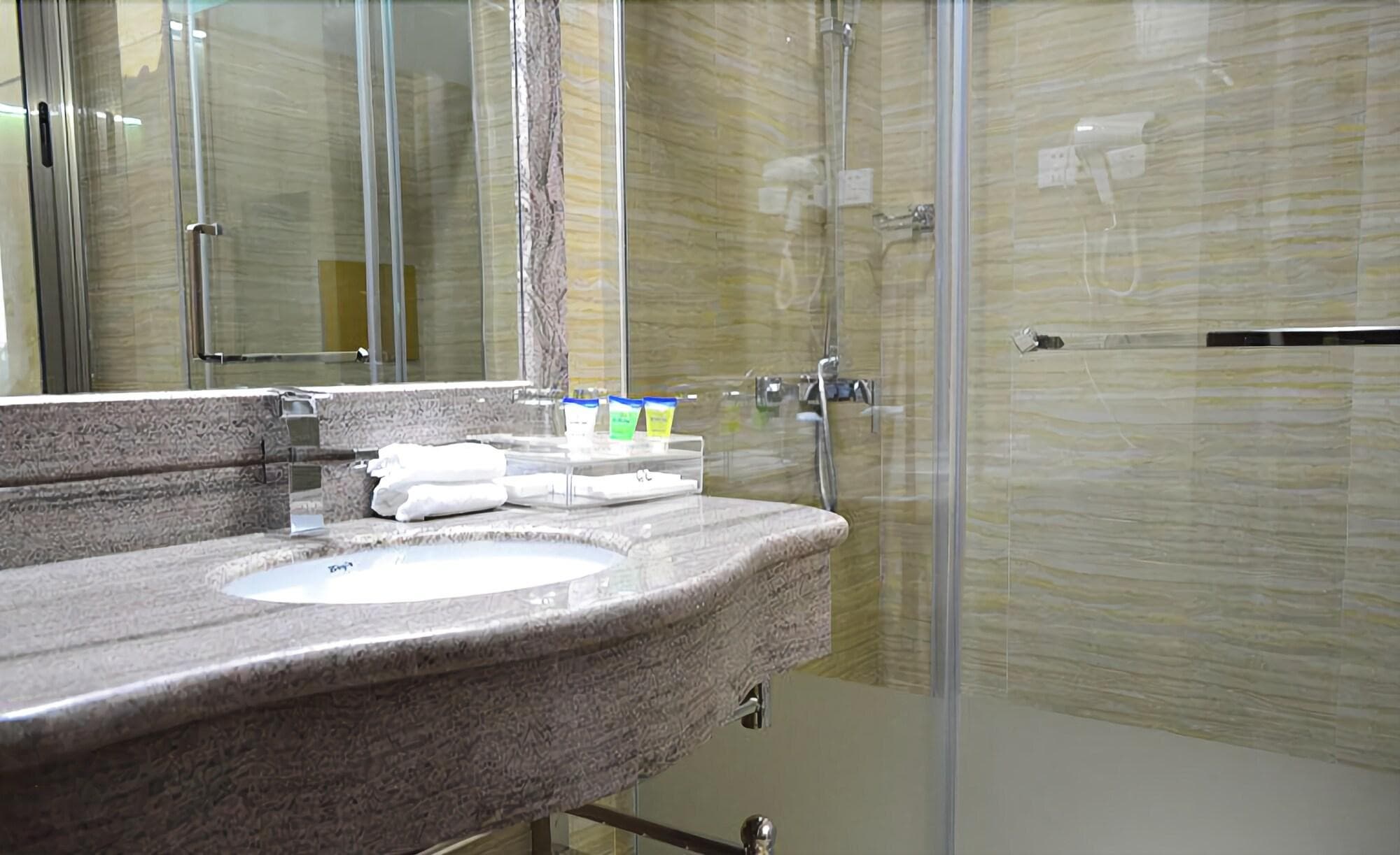 Hotel Gloria Inn, Room