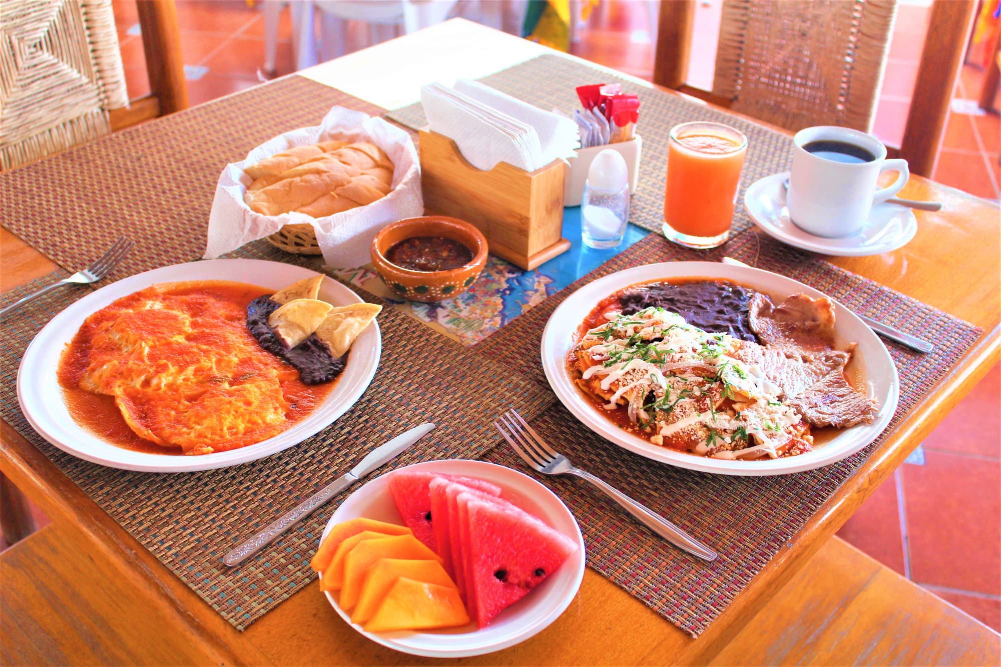 Mexico Lindo, Restaurant