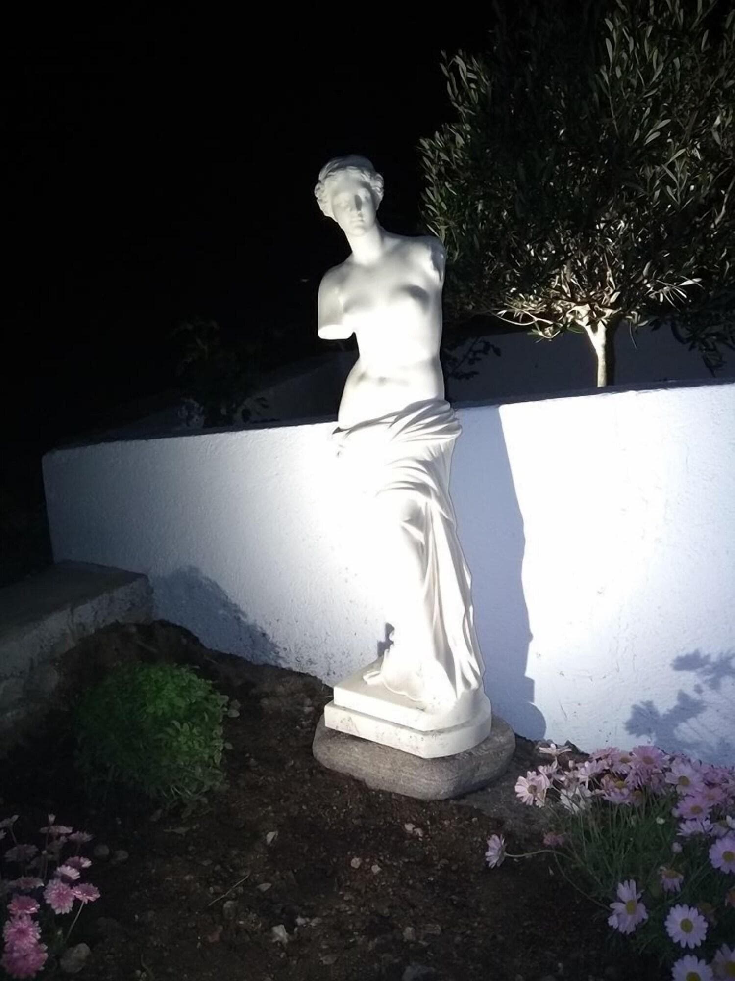 Antonis Rooms, General view