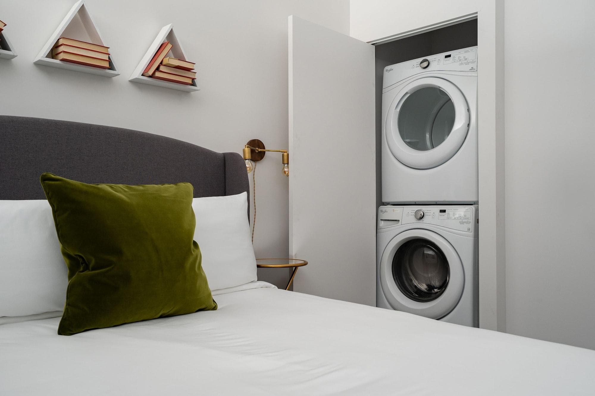 Sonder - Penny Lane, Room