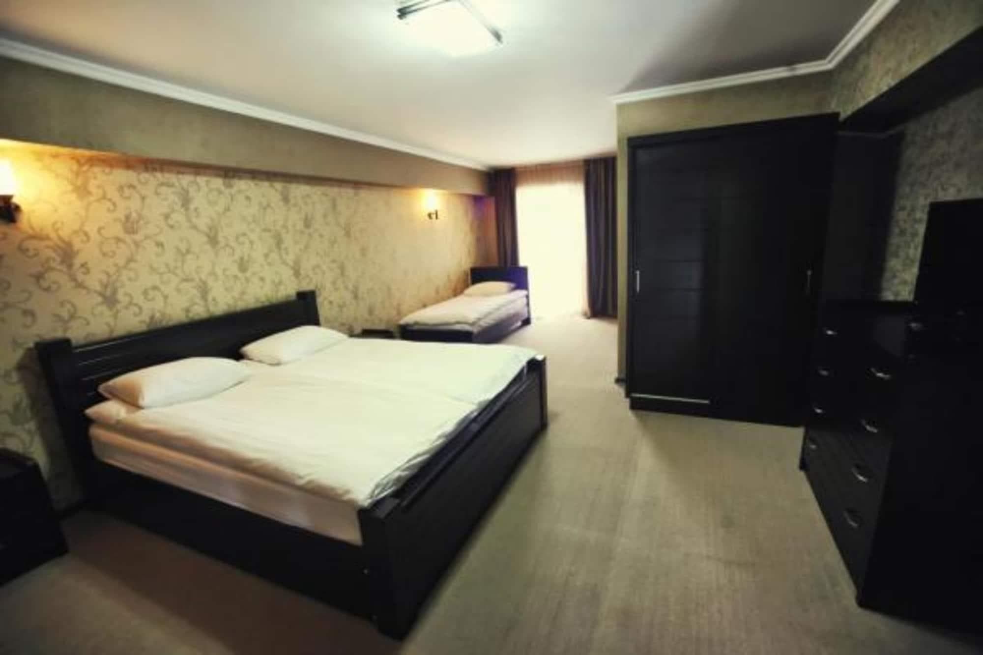 Good Aura Hotel, Room