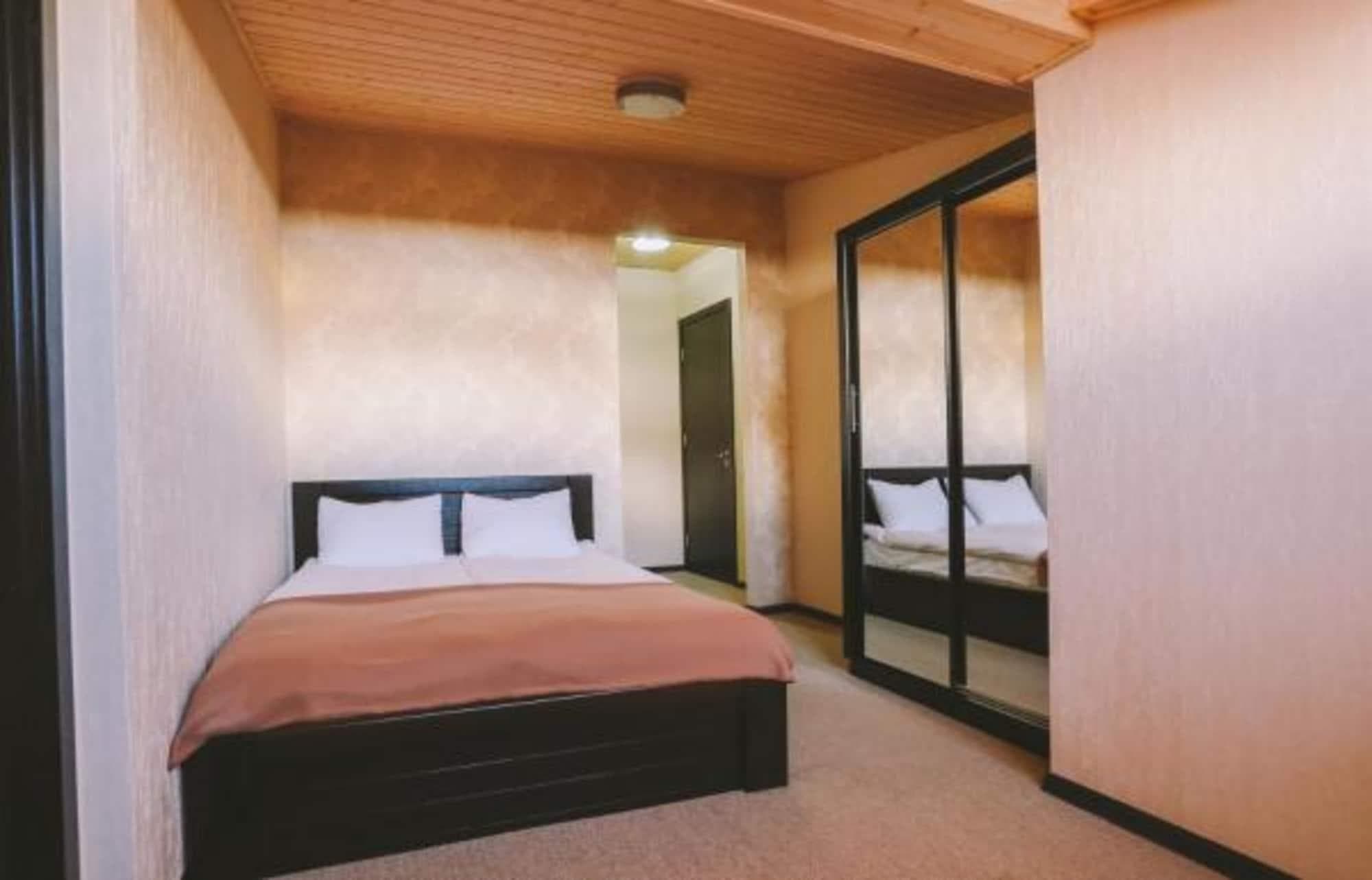 Good Aura Hotel, Room