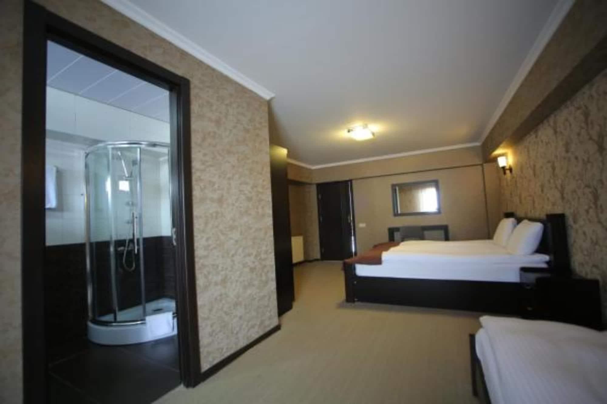 Good Aura Hotel, Room