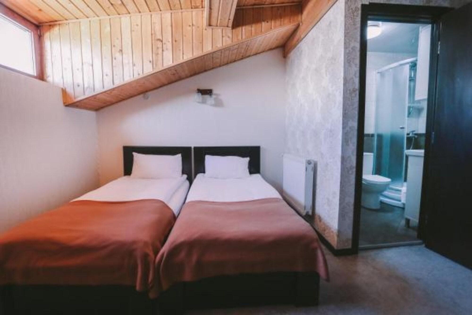 Good Aura Hotel, Room