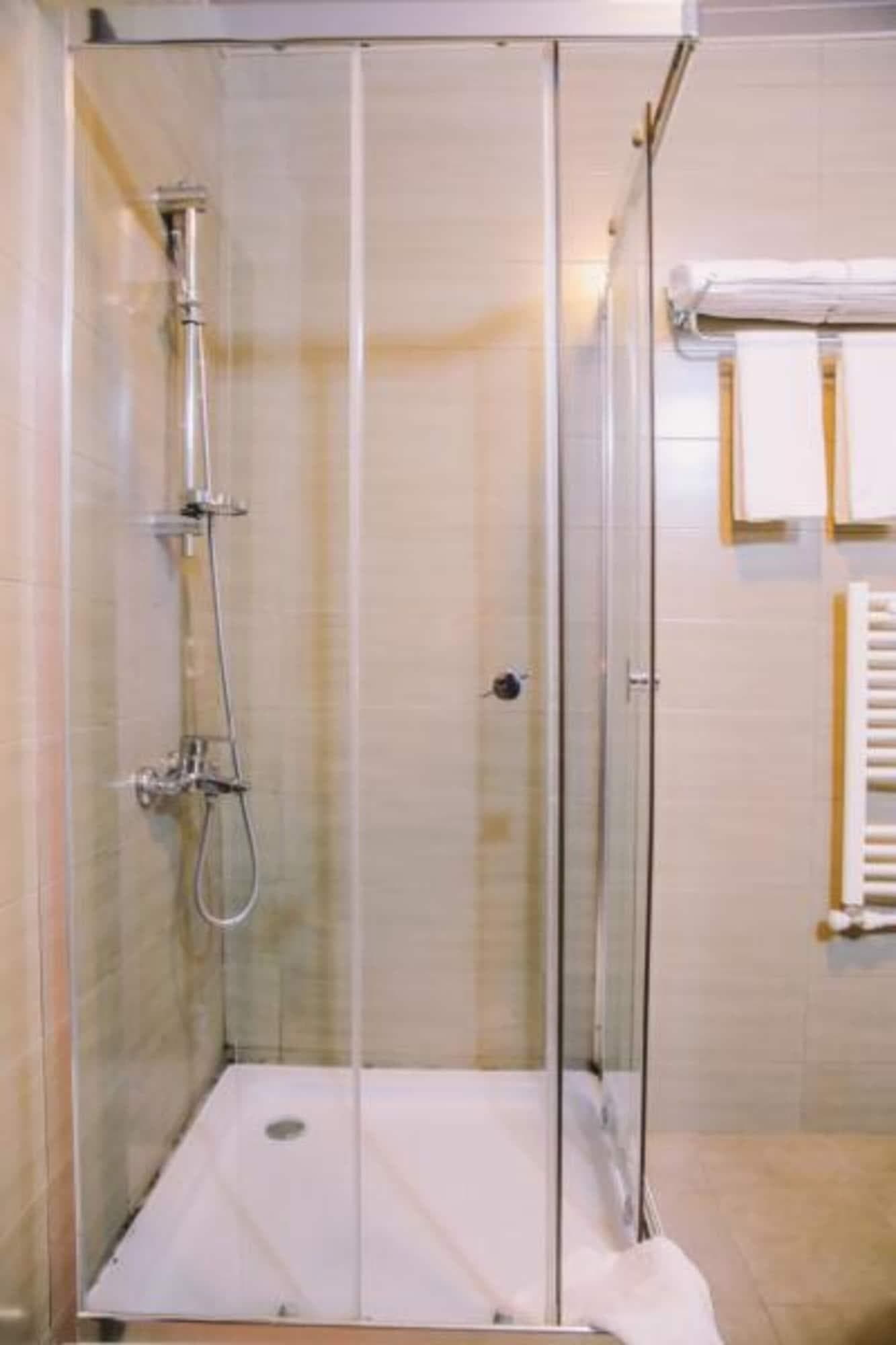 Good Aura Hotel, Room