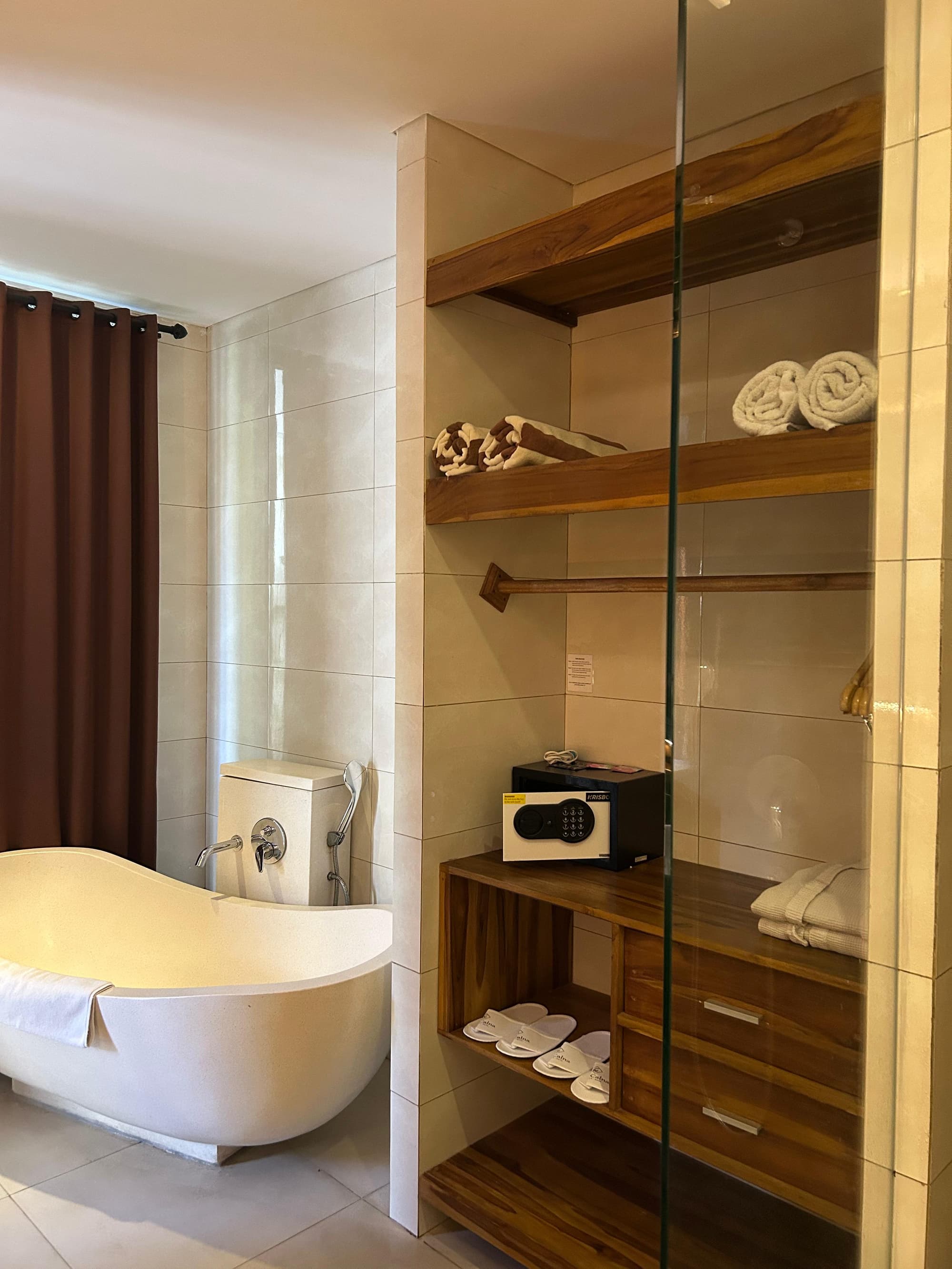 The Calna Villa, Room