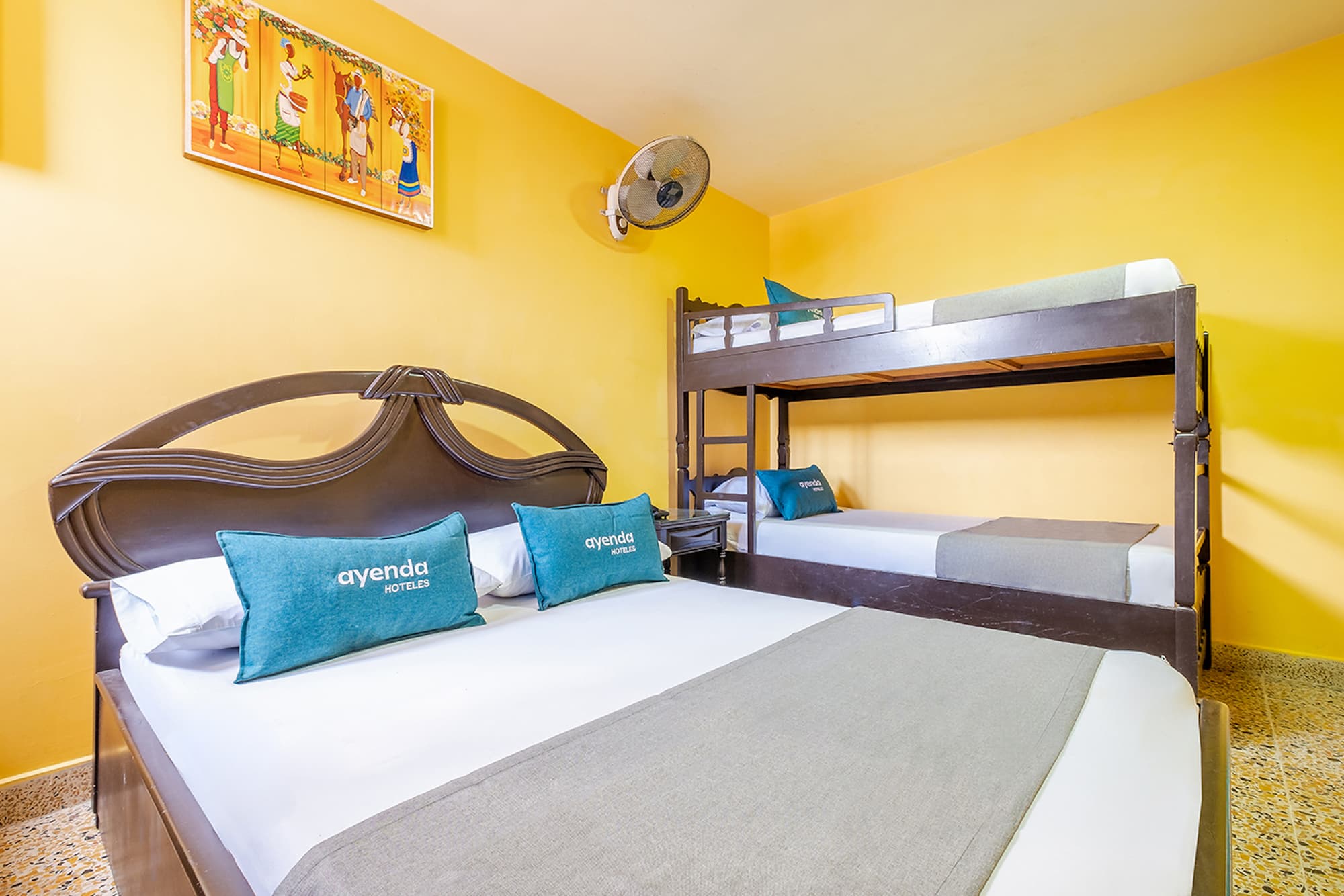 Hotel Almirante, Room