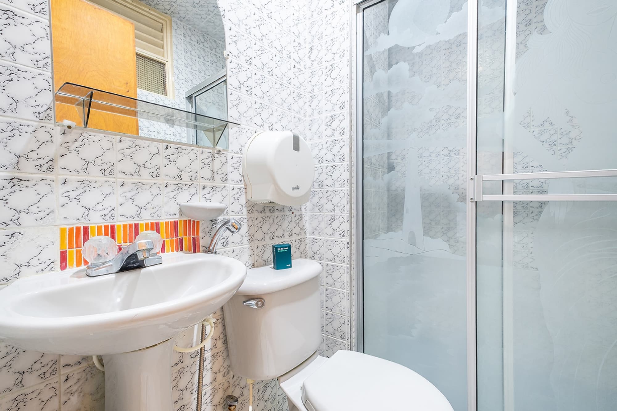 Hotel Almirante, Room