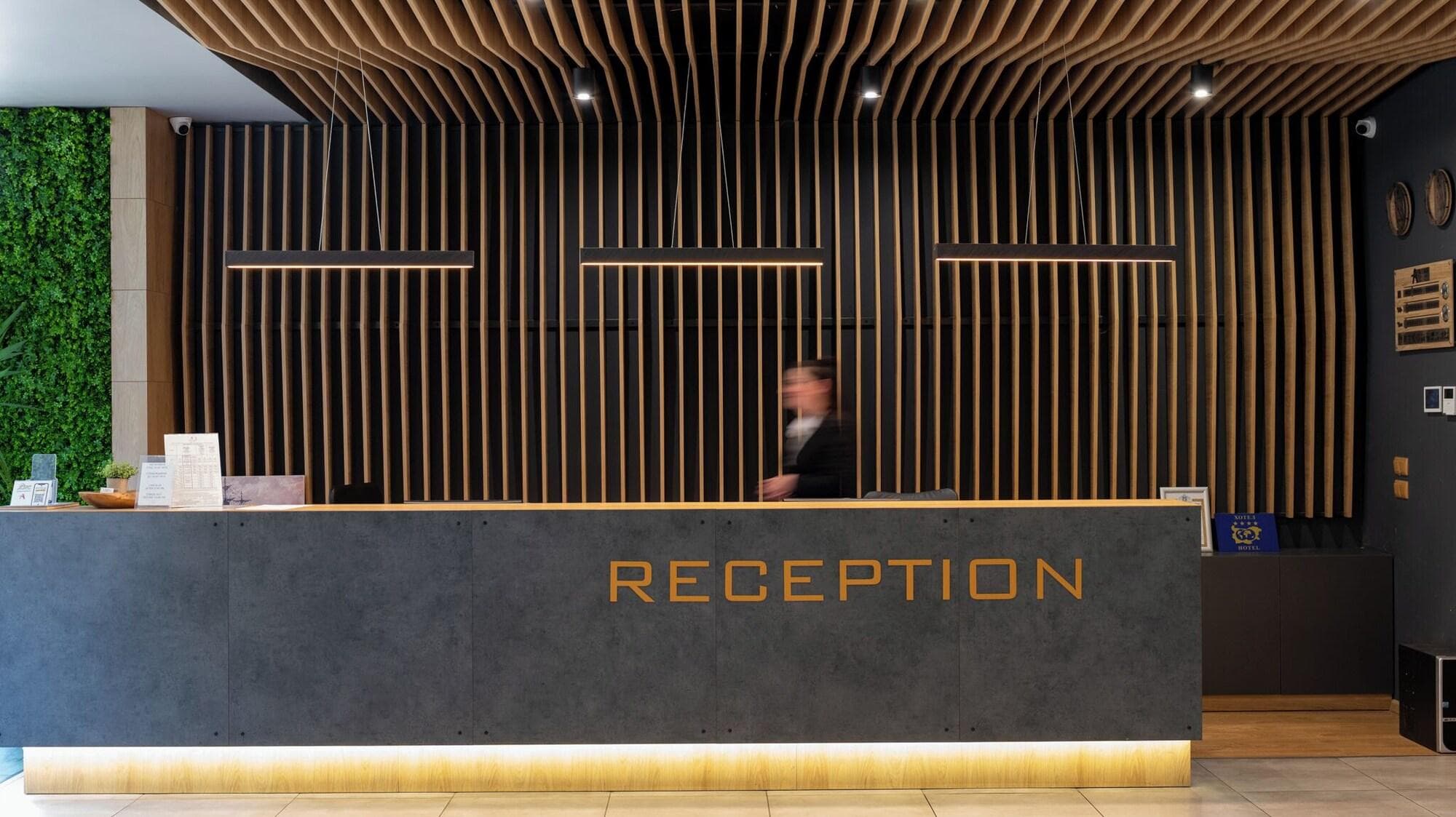 Hotel Avenue Deluxe, Lobby