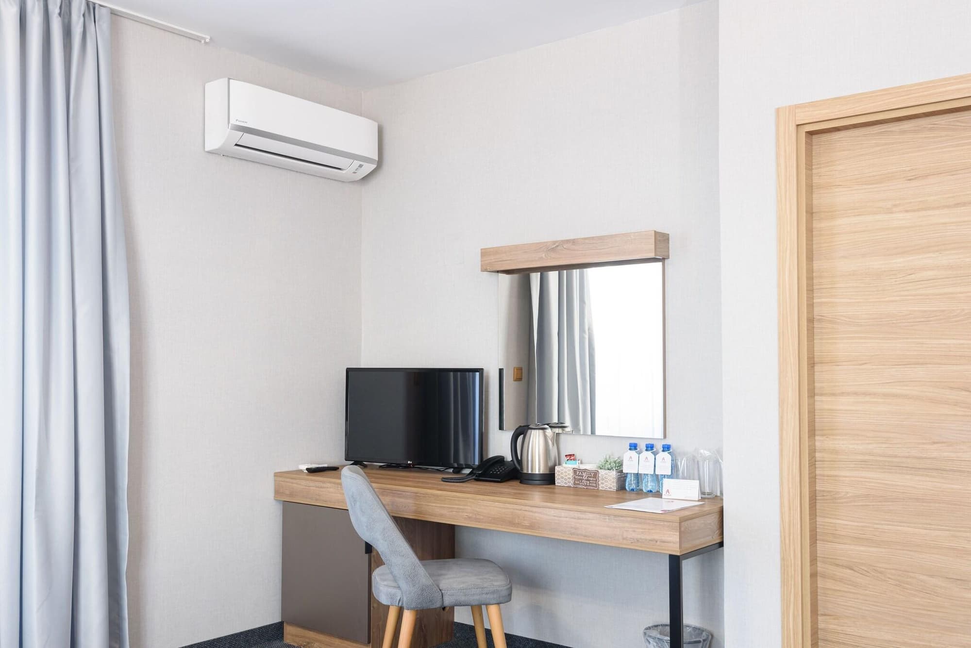 Hotel Avenue Deluxe, Room