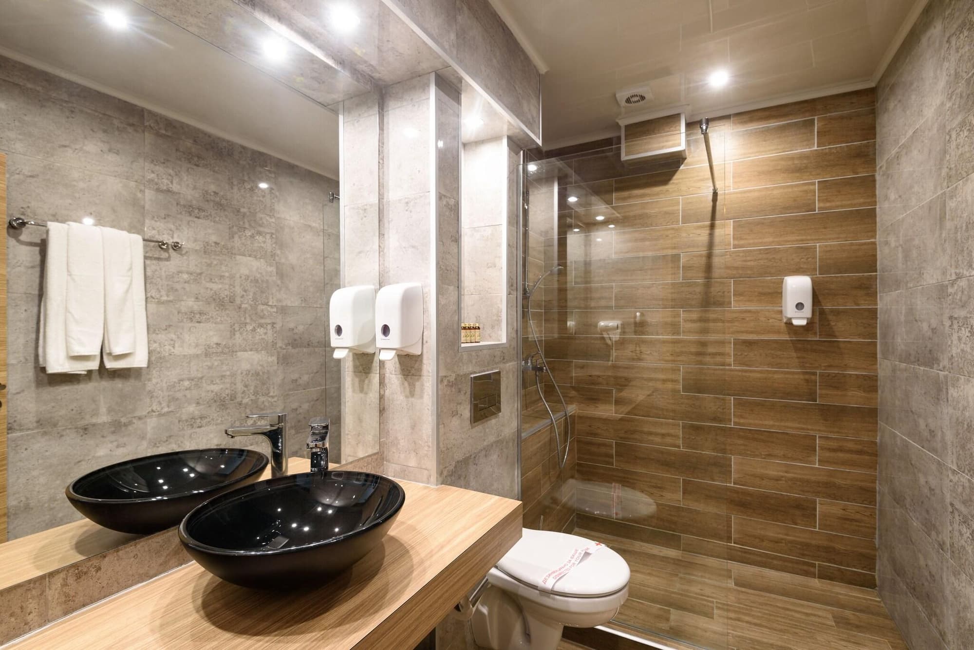 Hotel Avenue Deluxe, Room