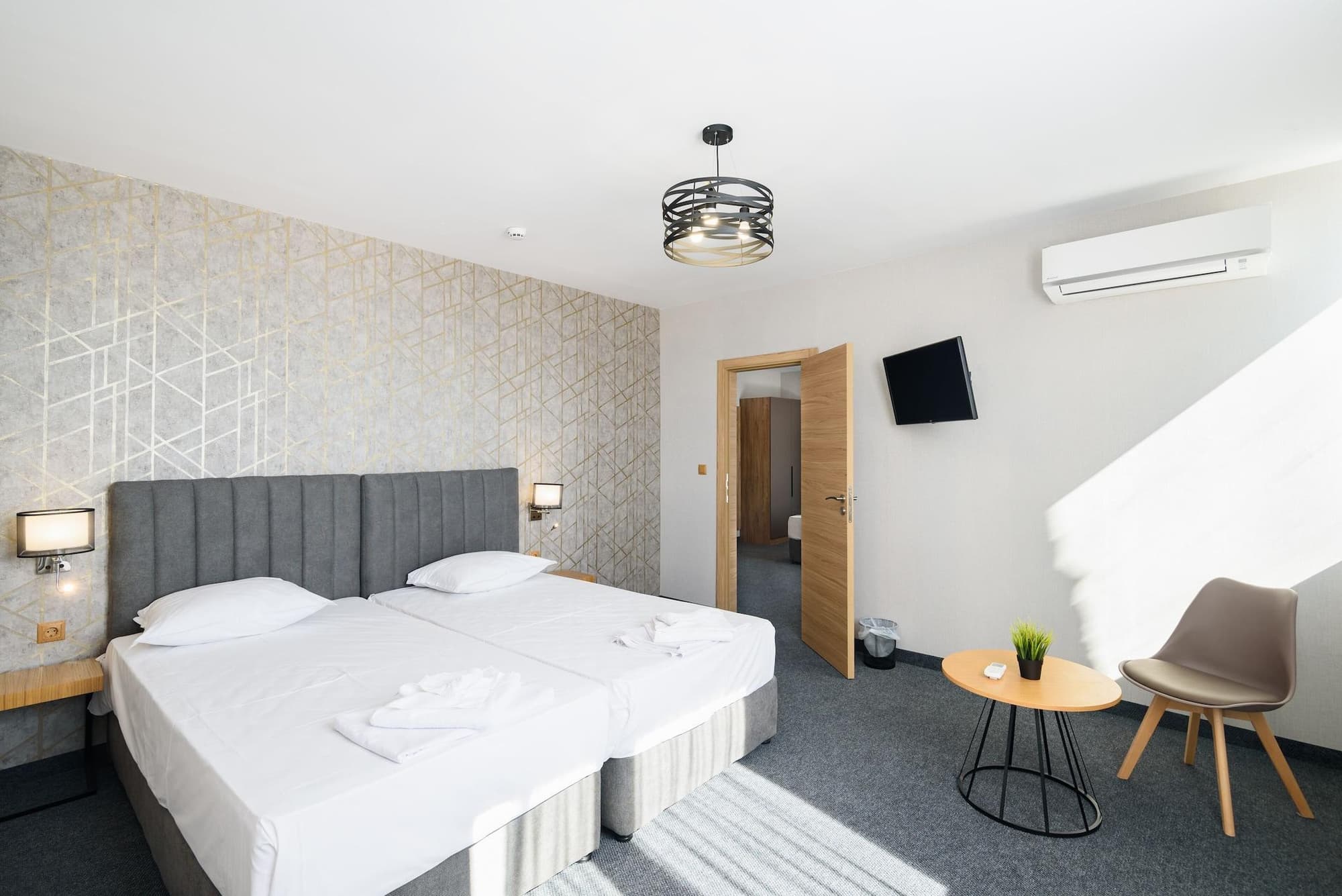 Hotel Avenue Deluxe, Room