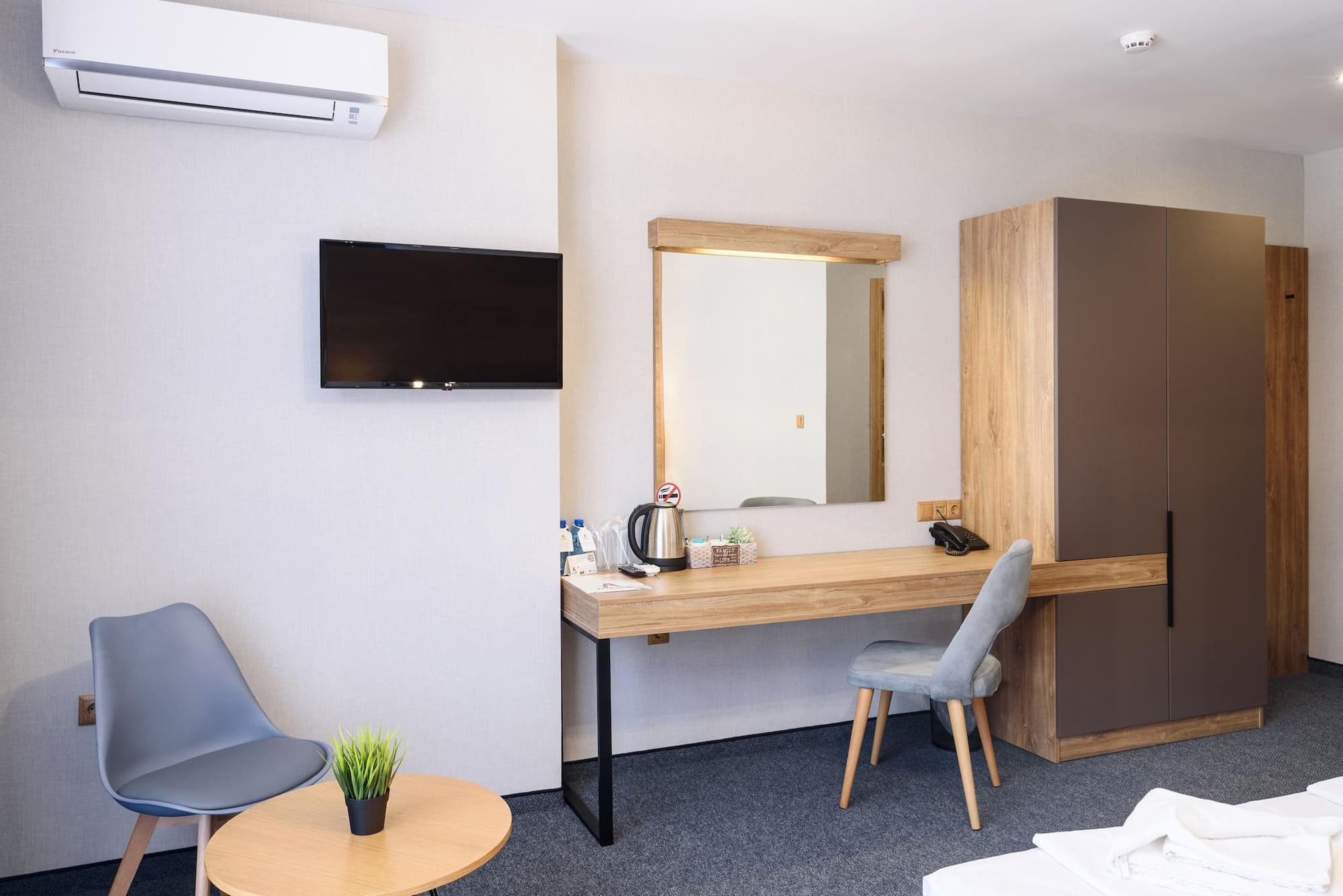 Hotel Avenue Deluxe, Room