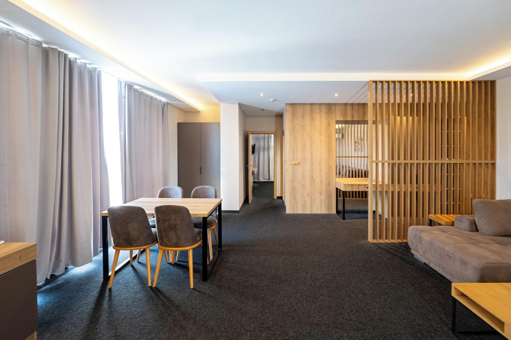 Hotel Avenue Deluxe, Room