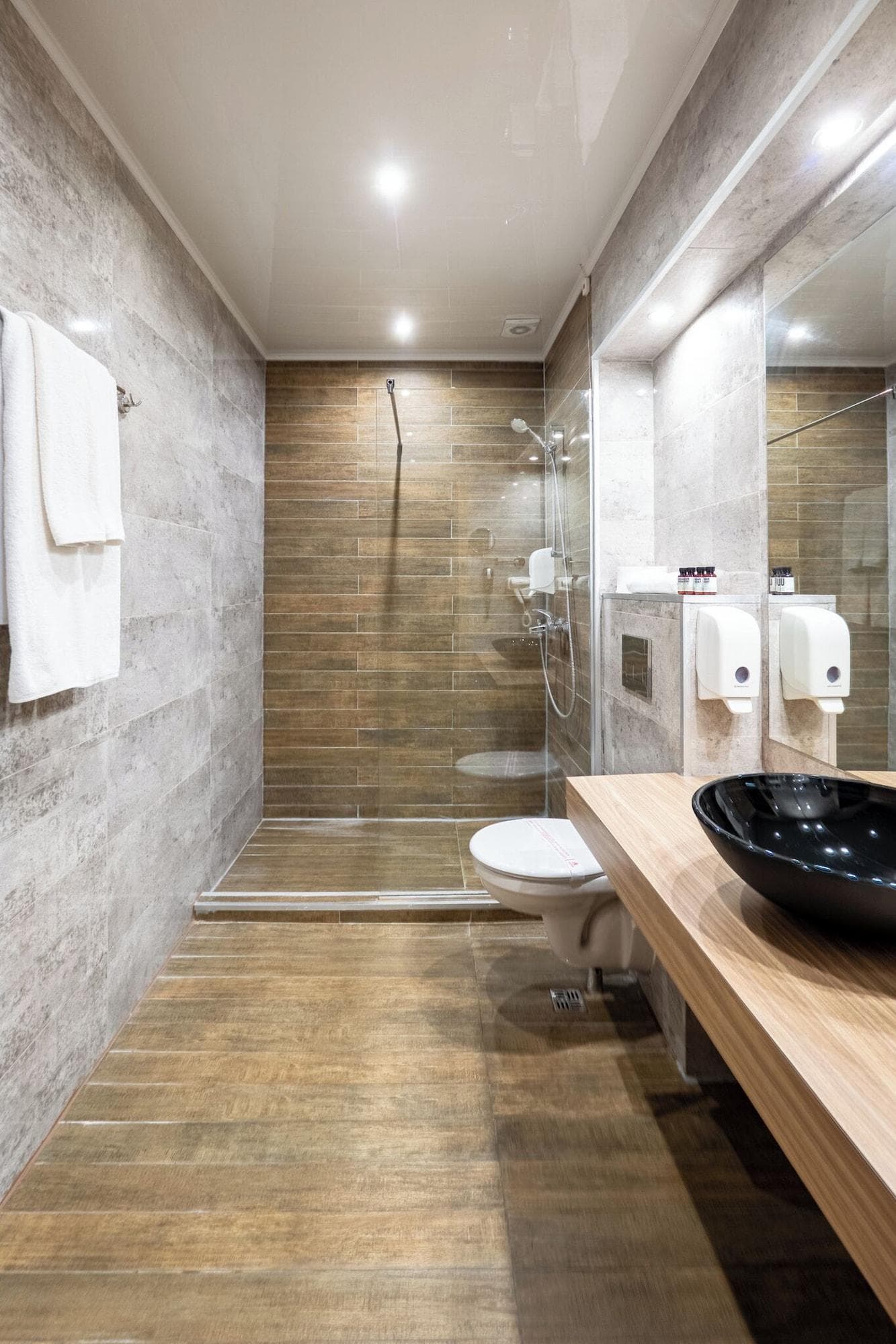 Hotel Avenue Deluxe, Room