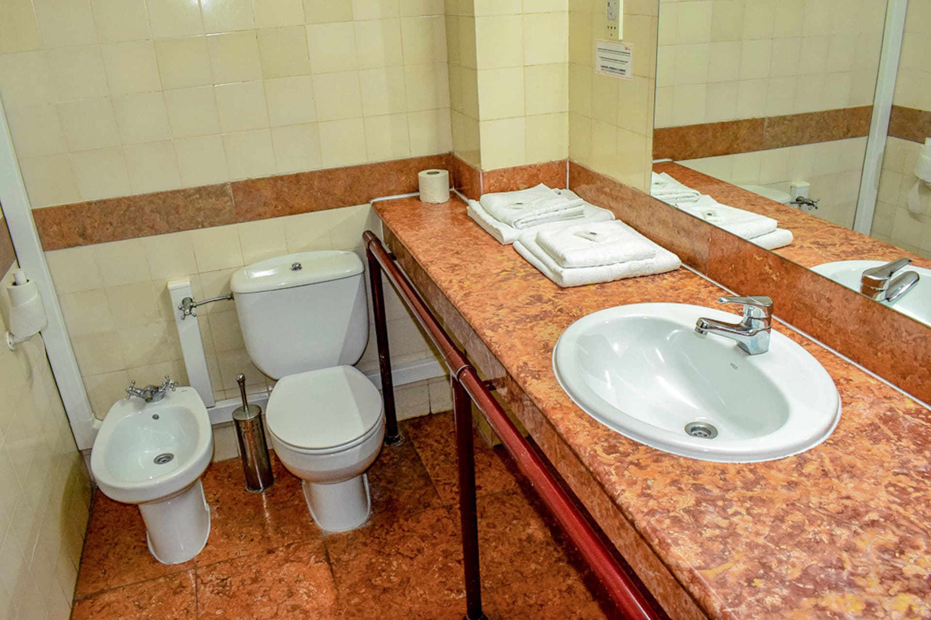 Hi Almada - Pousada de Juventude, Room