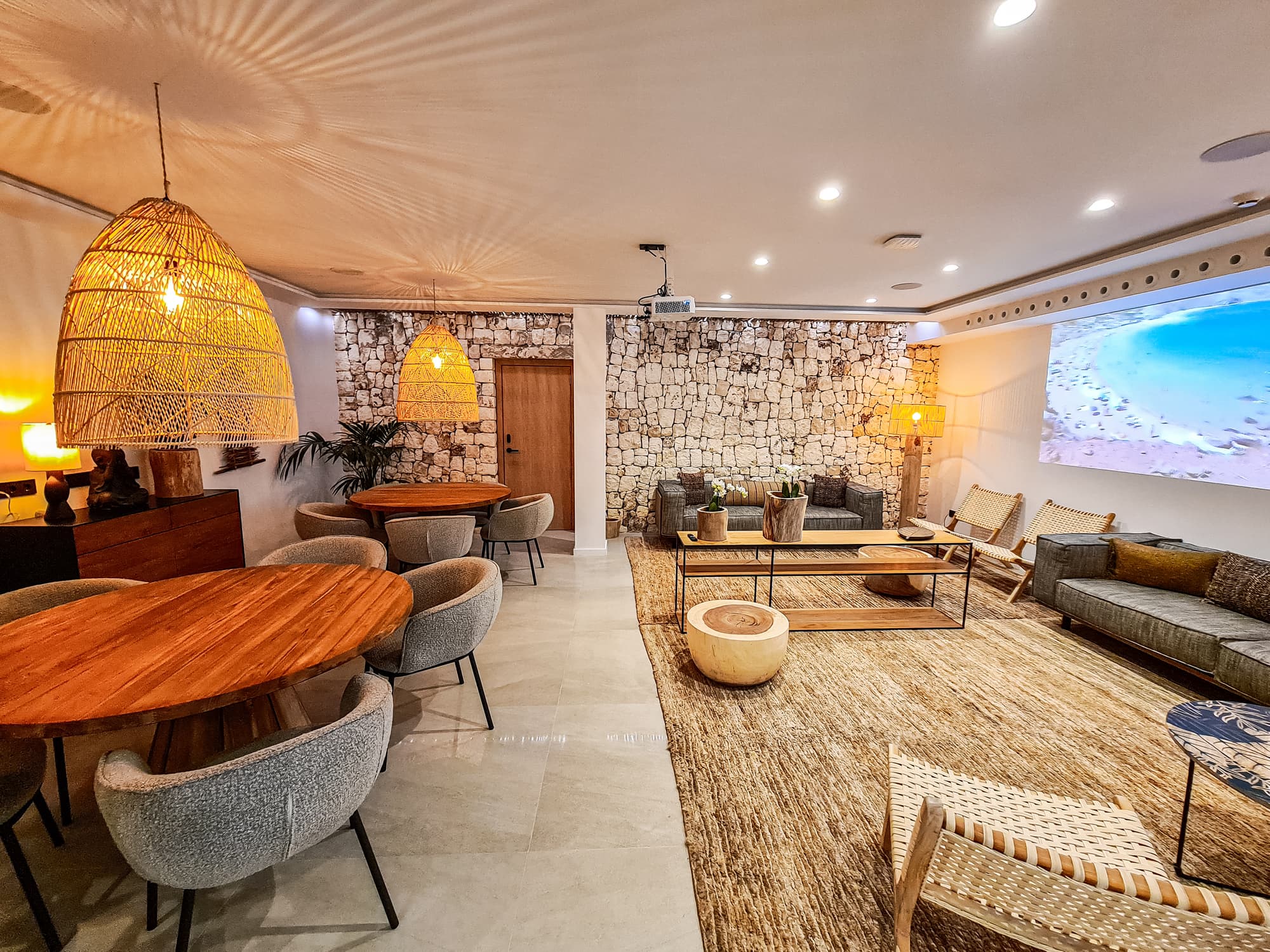 S´Estancia Suites, Conferences