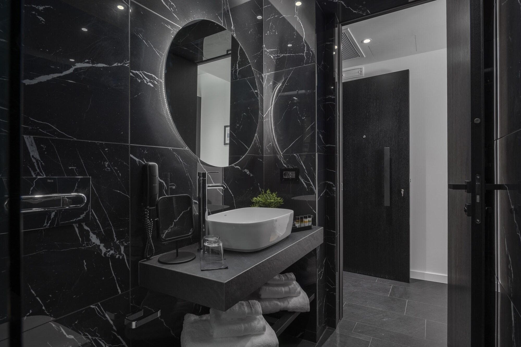 No 15 Ermou Hotel, Room