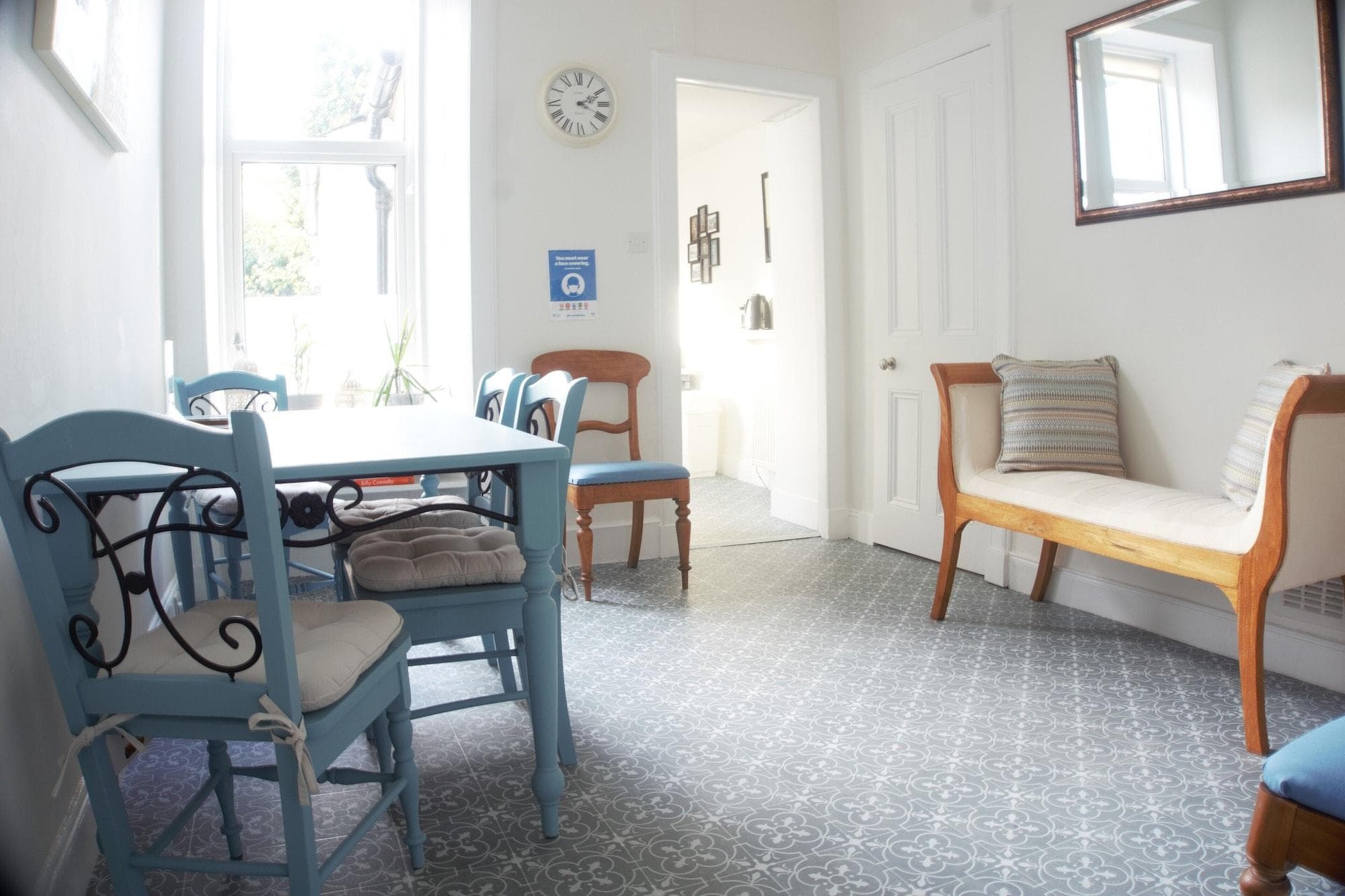 Barns Serviced Accommodation, Bar