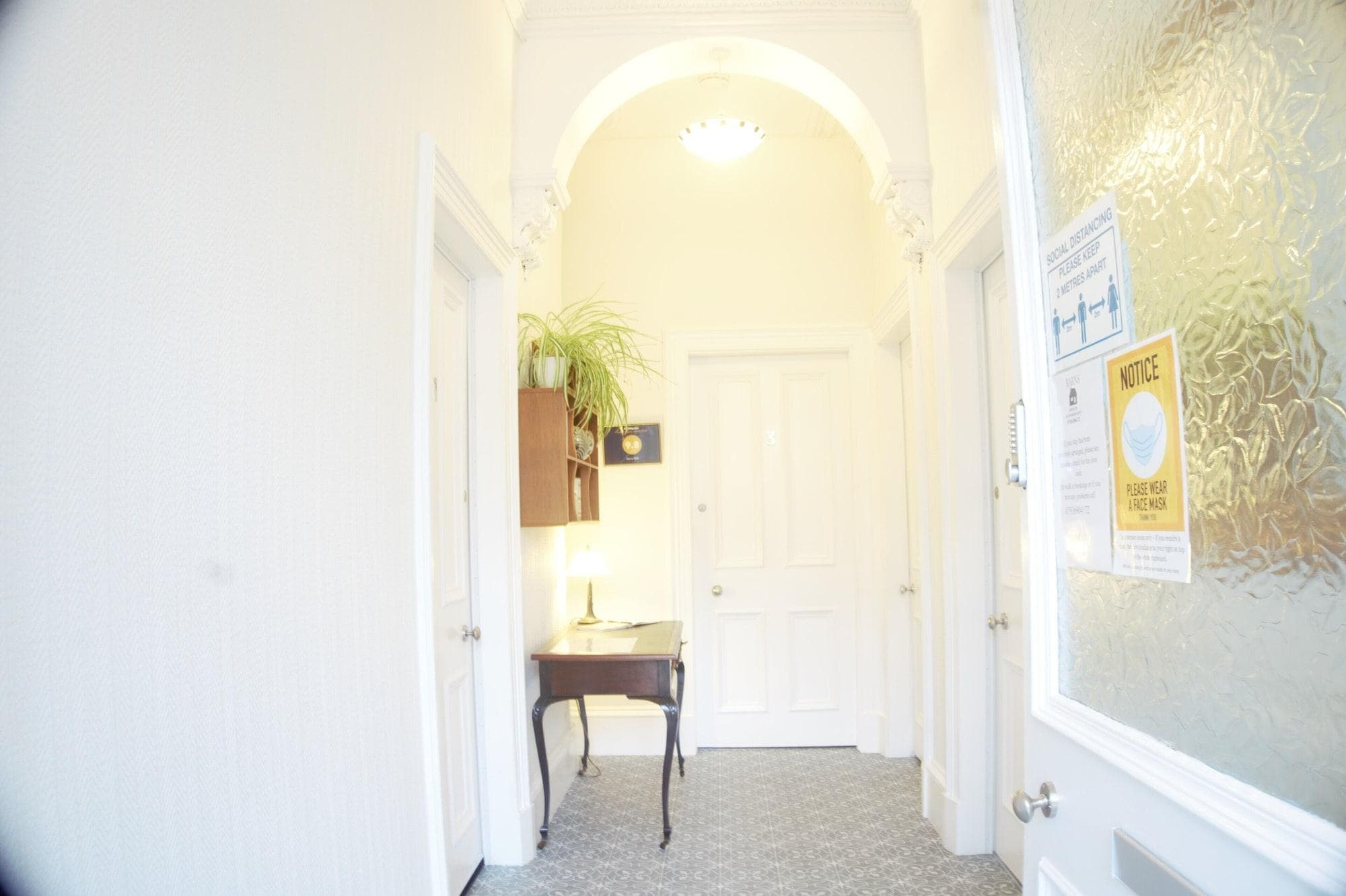 Barns Serviced Accommodation, Lobby