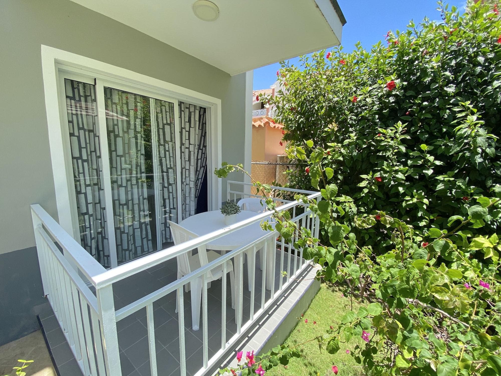 SOL CARIBE SUITES DELUXE Beach Club and Pool, Room