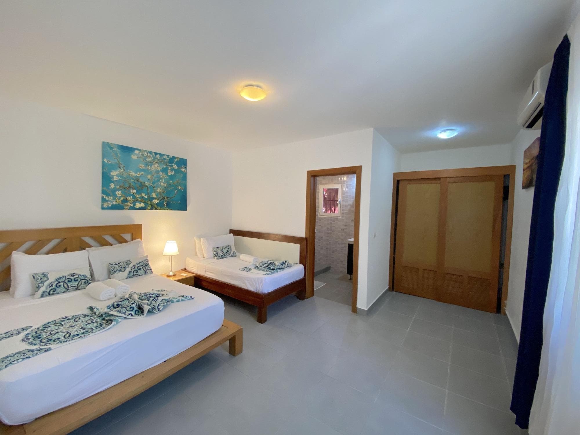 SOL CARIBE SUITES DELUXE Beach Club and Pool, Room