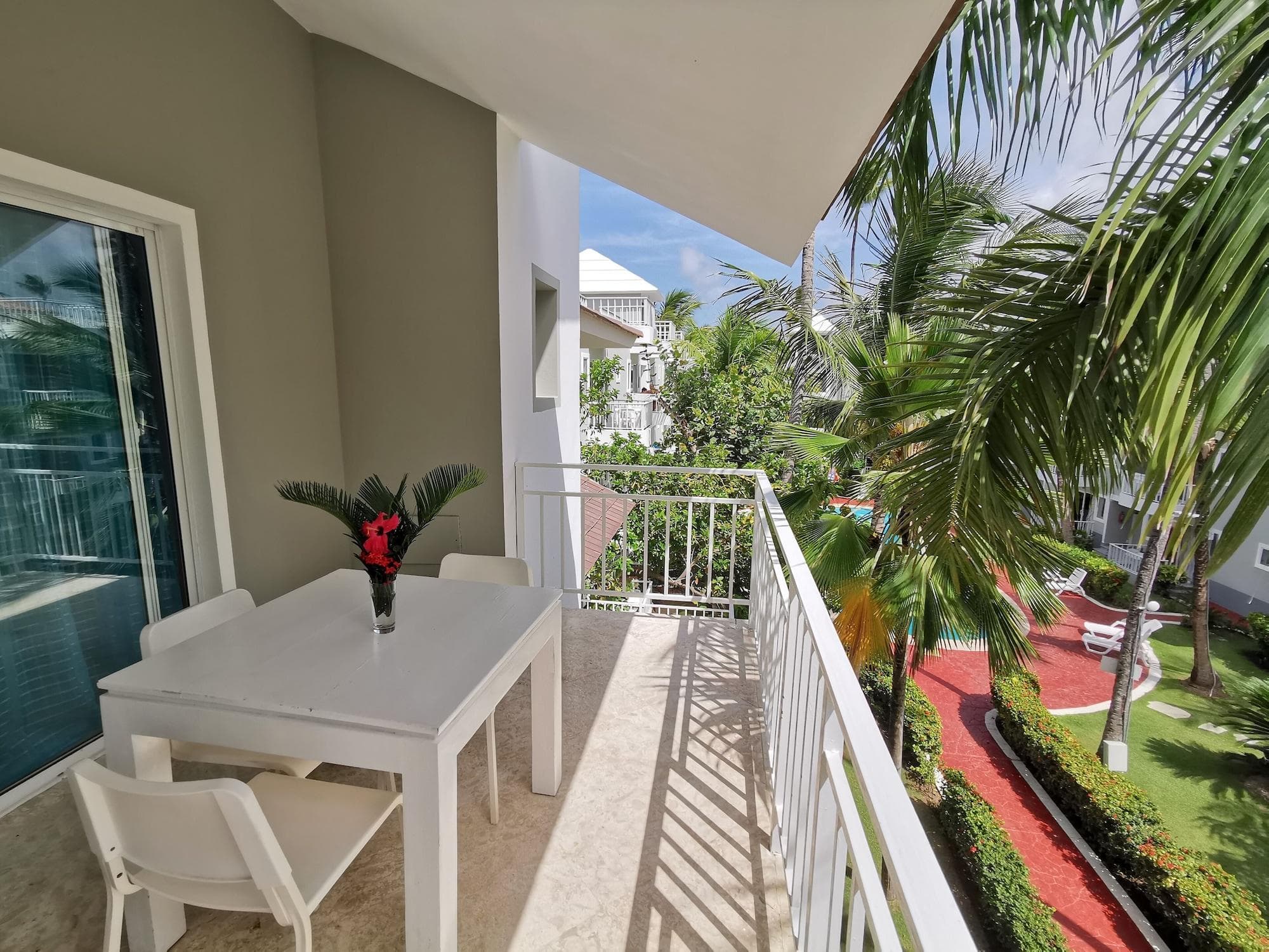 SOL CARIBE SUITES DELUXE Beach Club and Pool, Room