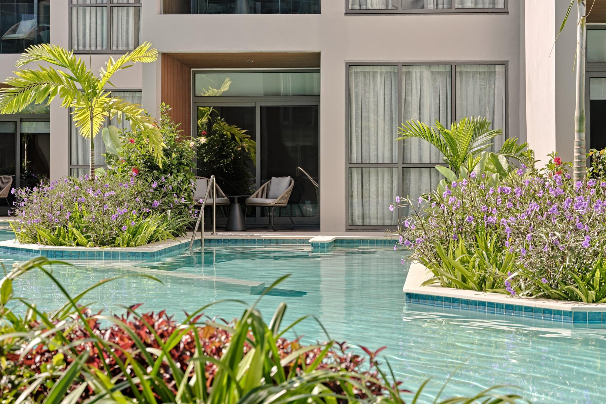 Crowne Plaza Fiji Nadi Bay Resort & Spa, Pool