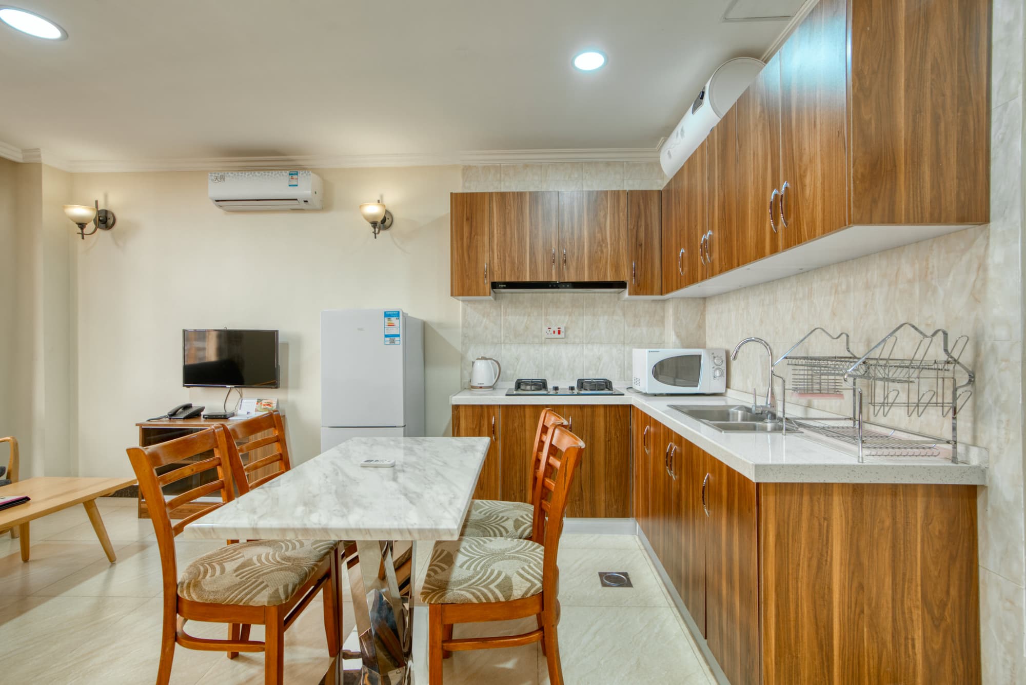 Kibo Palace Apartments -  Arusha, Room