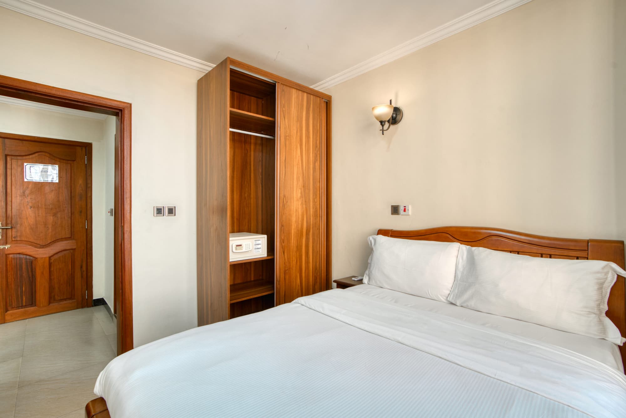 Kibo Palace Apartments -  Arusha, Room