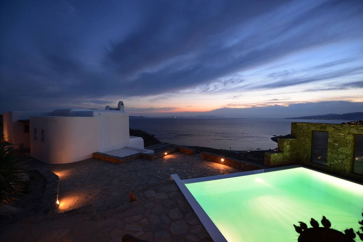 White Rock Suites & Villas, Room