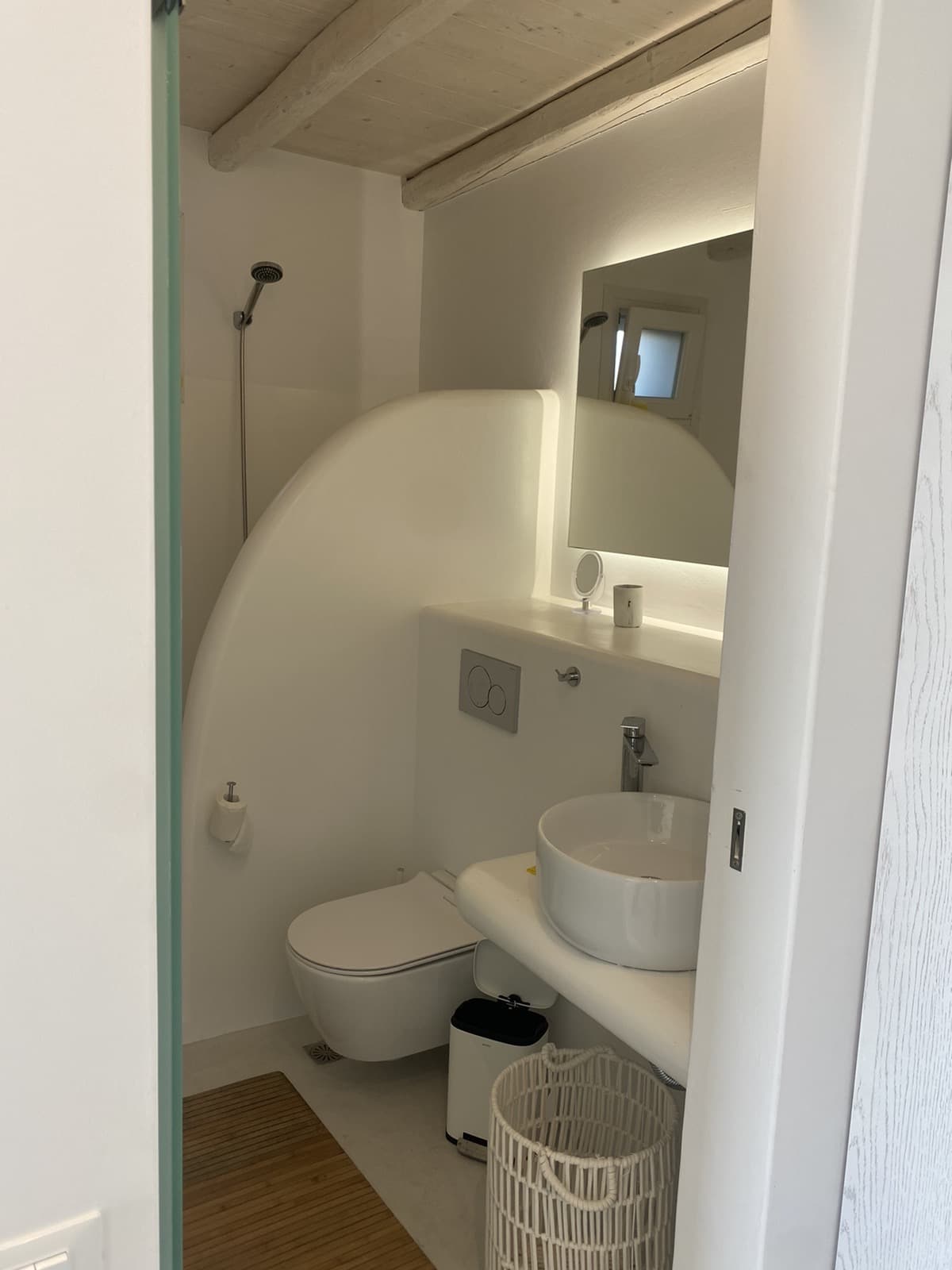 White Rock Suites & Villas, Room