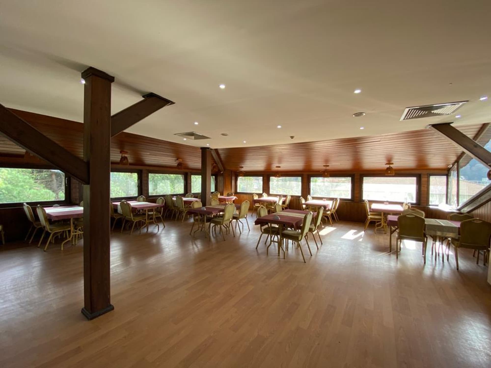 Green Mount Hotel & Spa, Restaurant