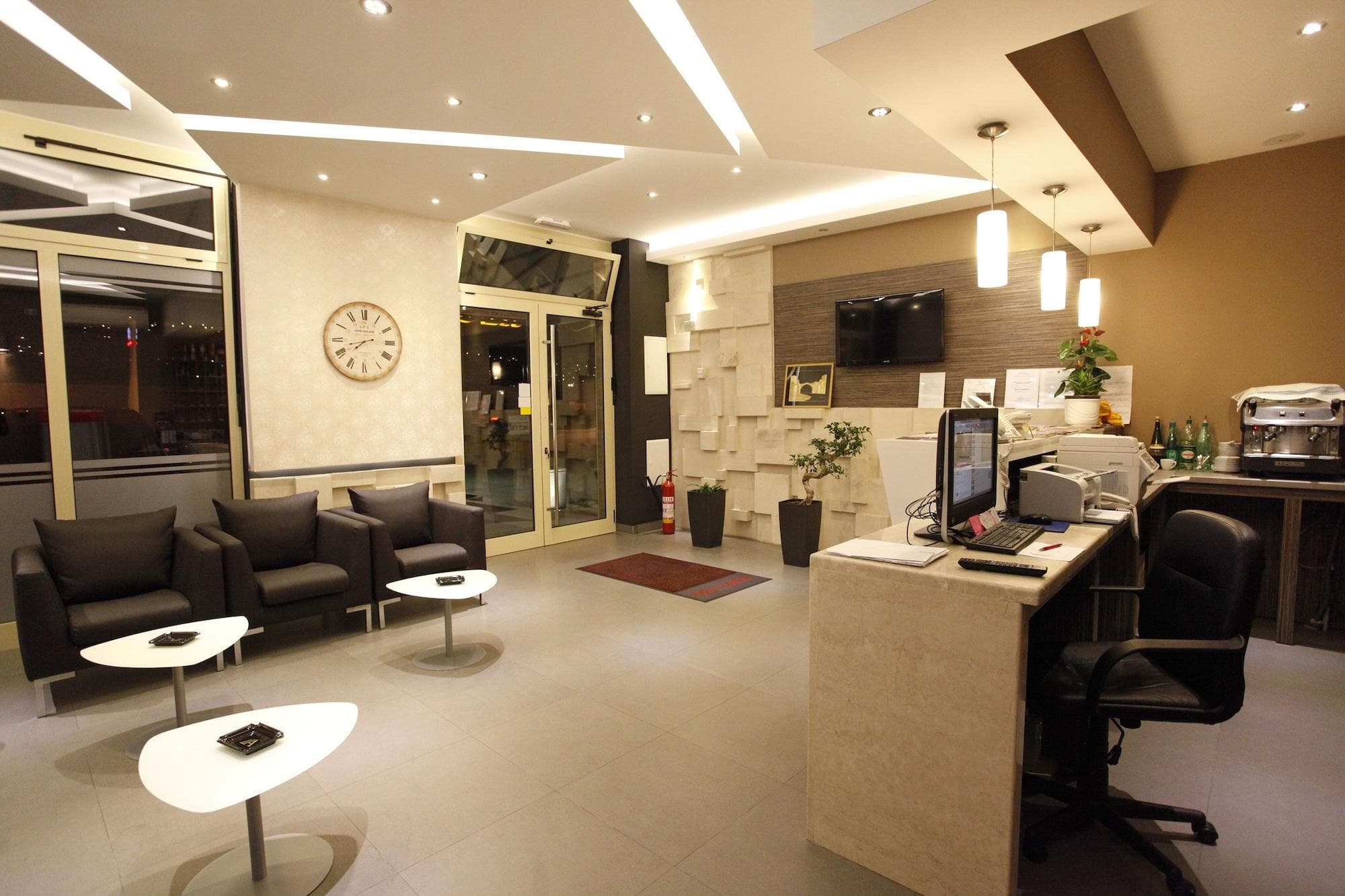Hotel Hercegovina, Lobby