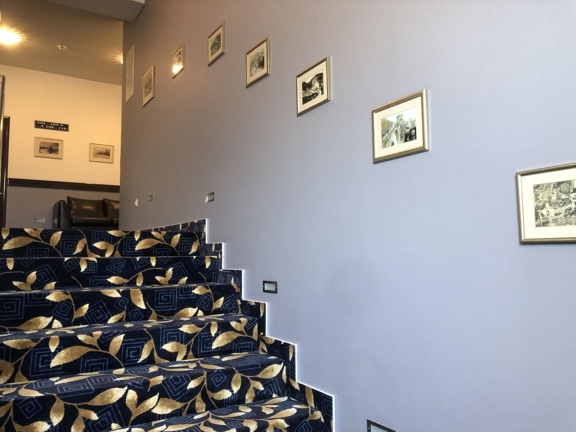 Hotel Hercegovina, Lobby