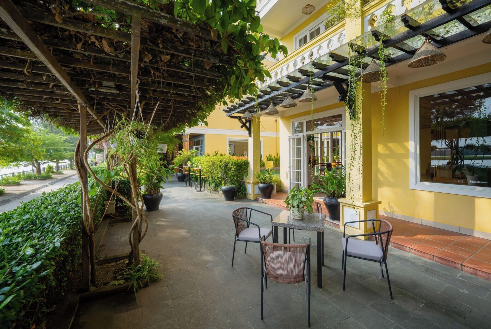 Triple Riverside Villa Hotel Hoian, General view