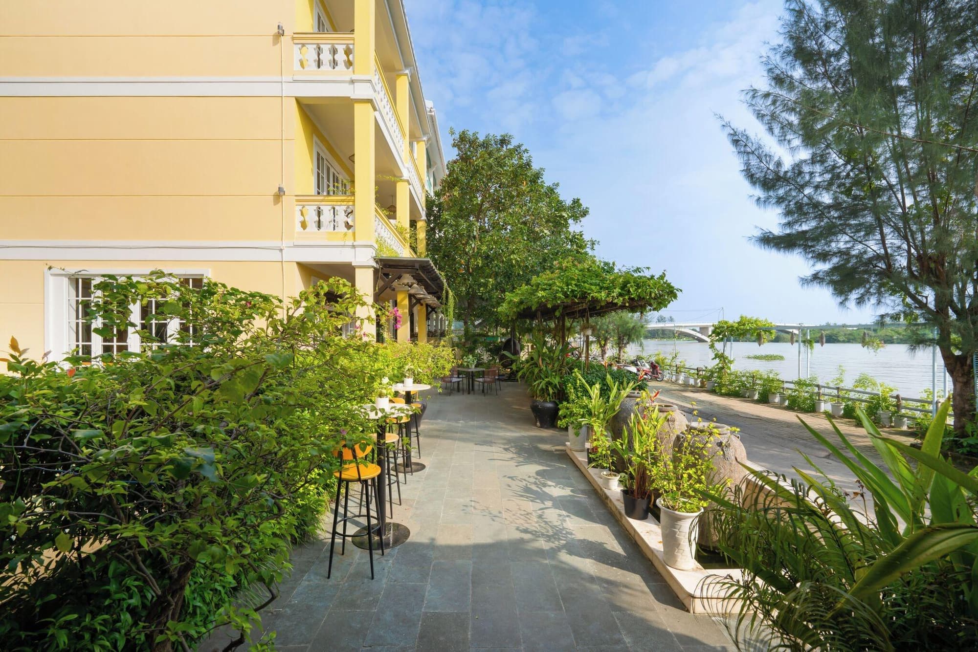 Triple Riverside Villa Hotel Hoian, General view