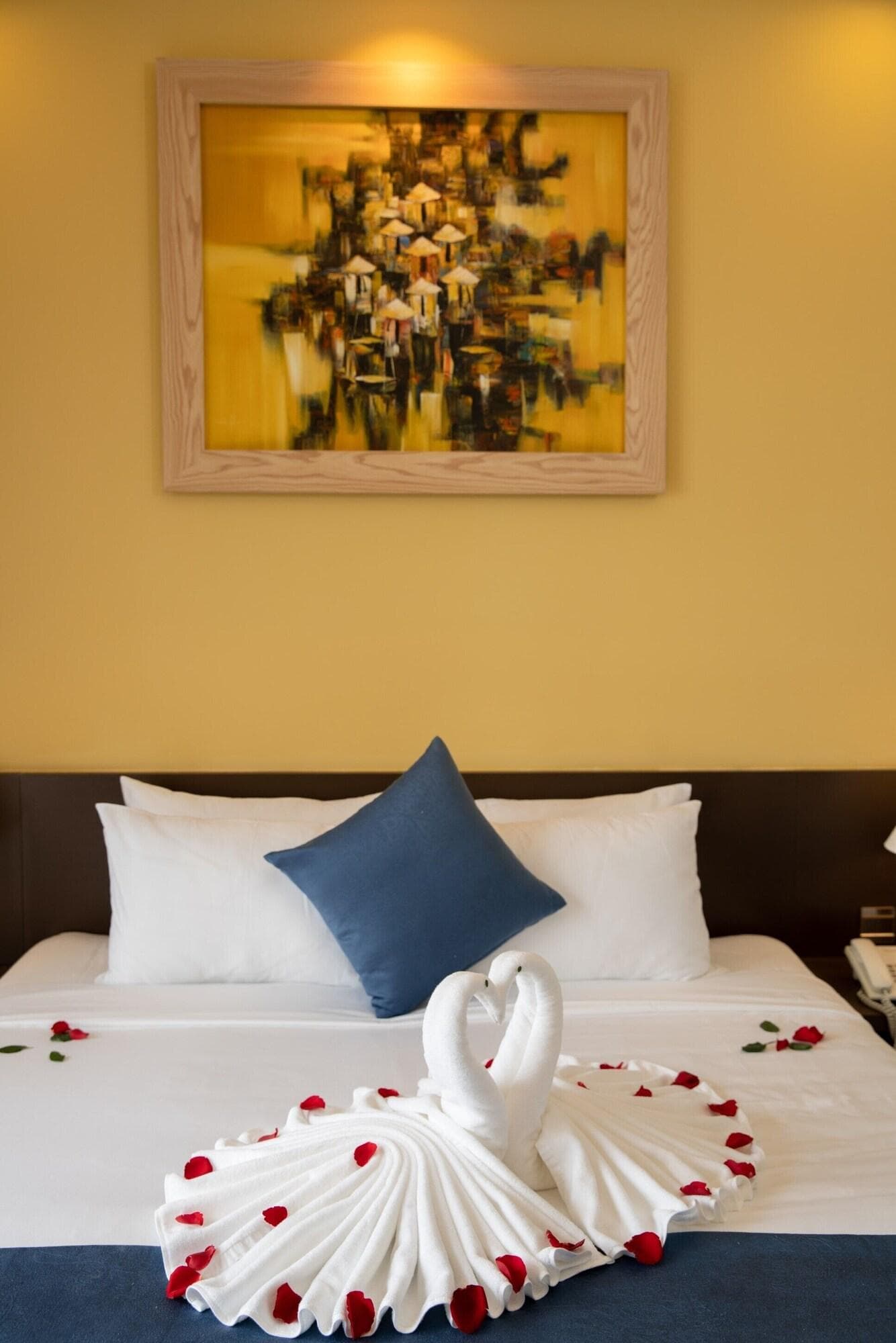 Triple Riverside Villa Hotel Hoian, Room