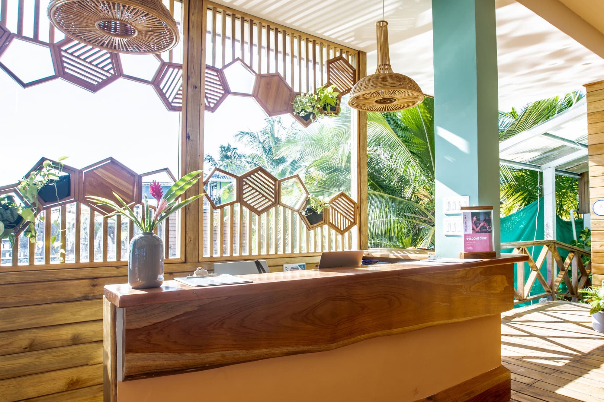 Bambuda Bocas Town, Lobby