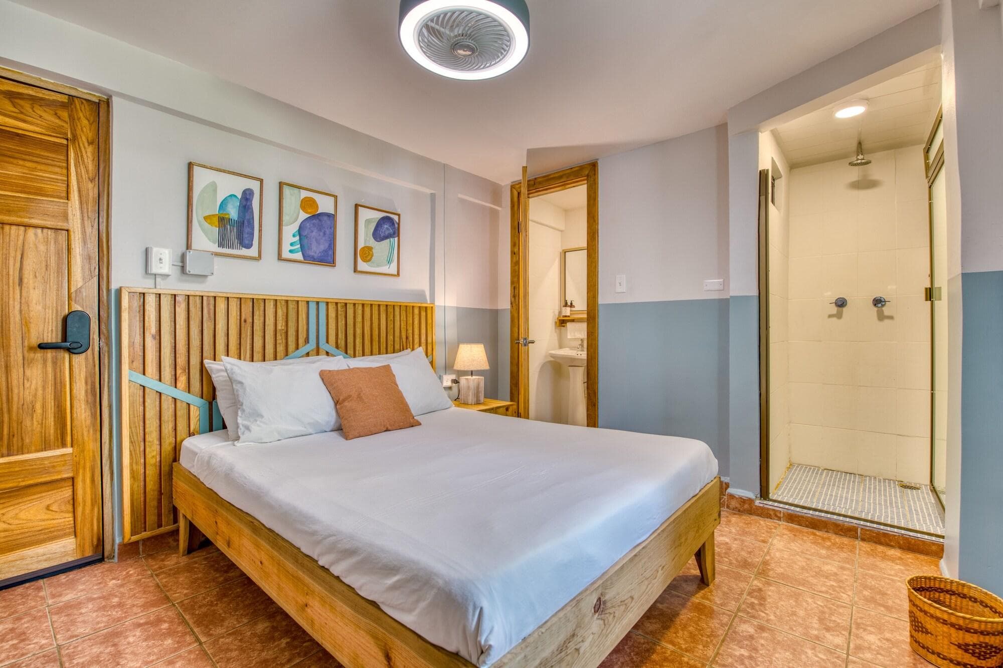 Bambuda Bocas Town, Room