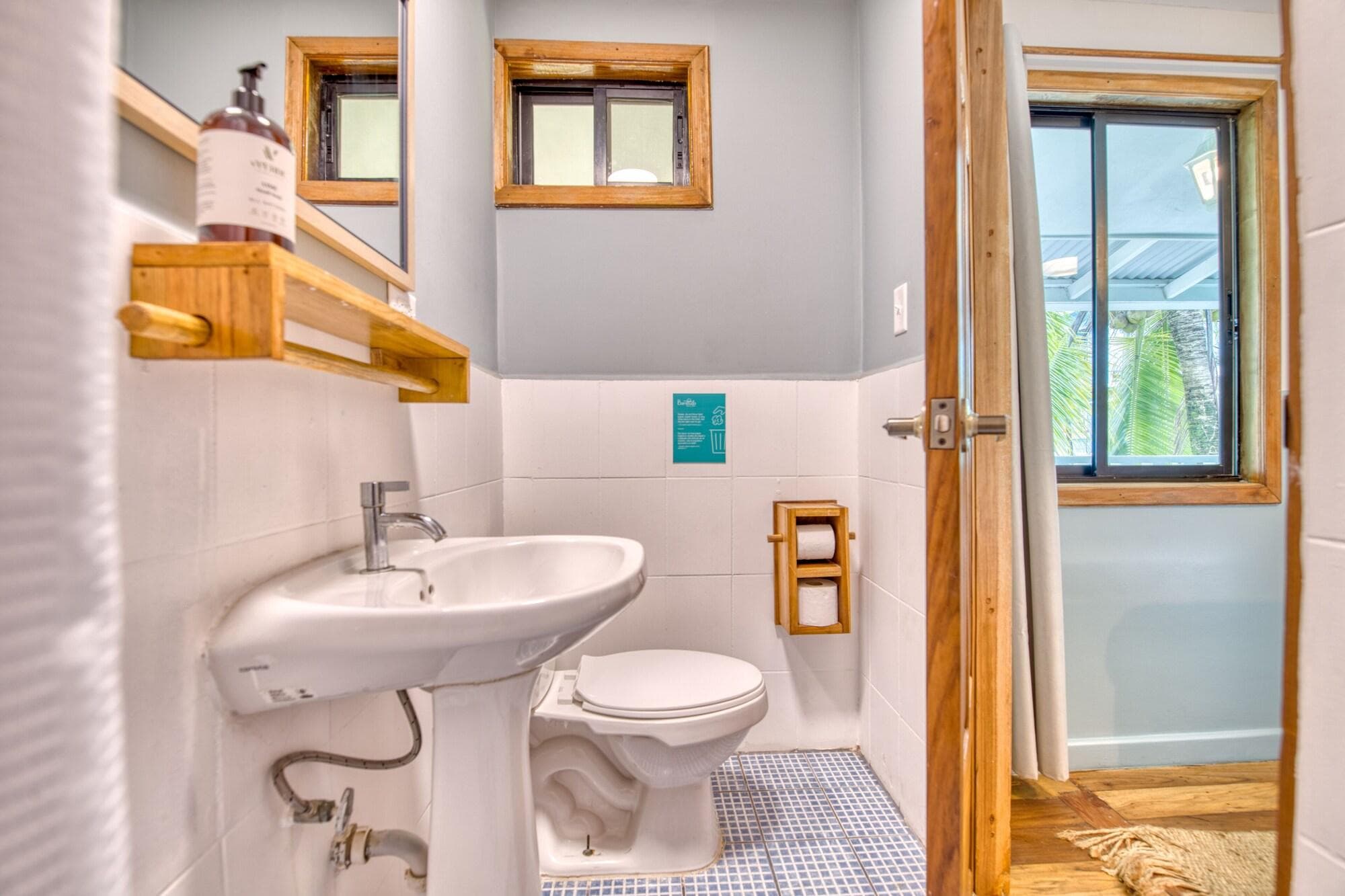 Bambuda Bocas Town, Room