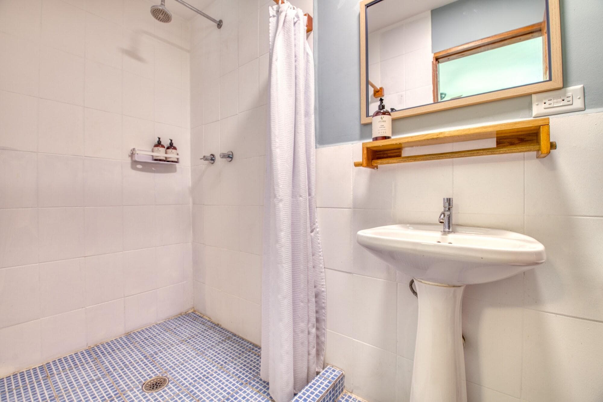 Bambuda Bocas Town, Room